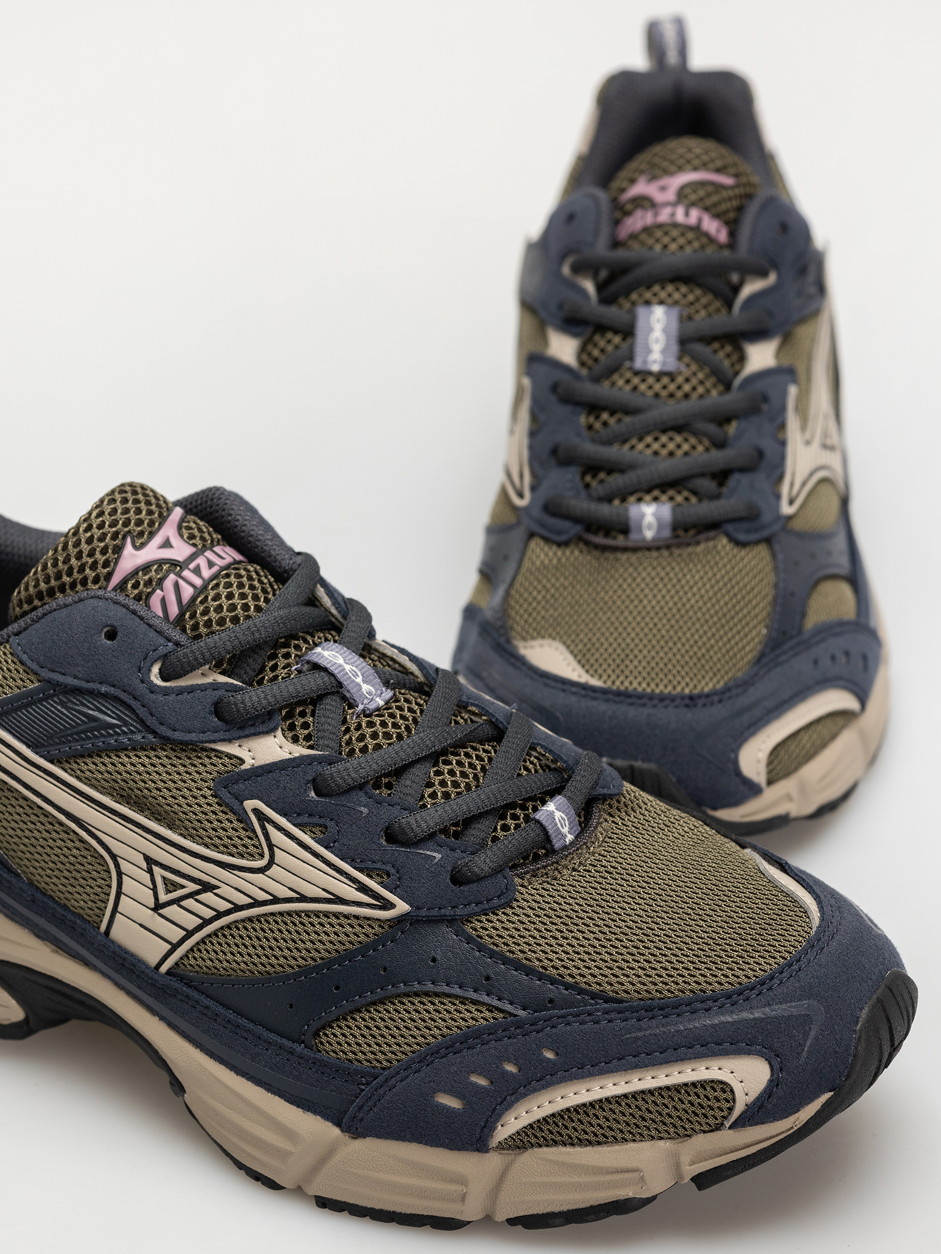 Buty Mizuno MXR (grape leaf/vintage khaki/salute)
