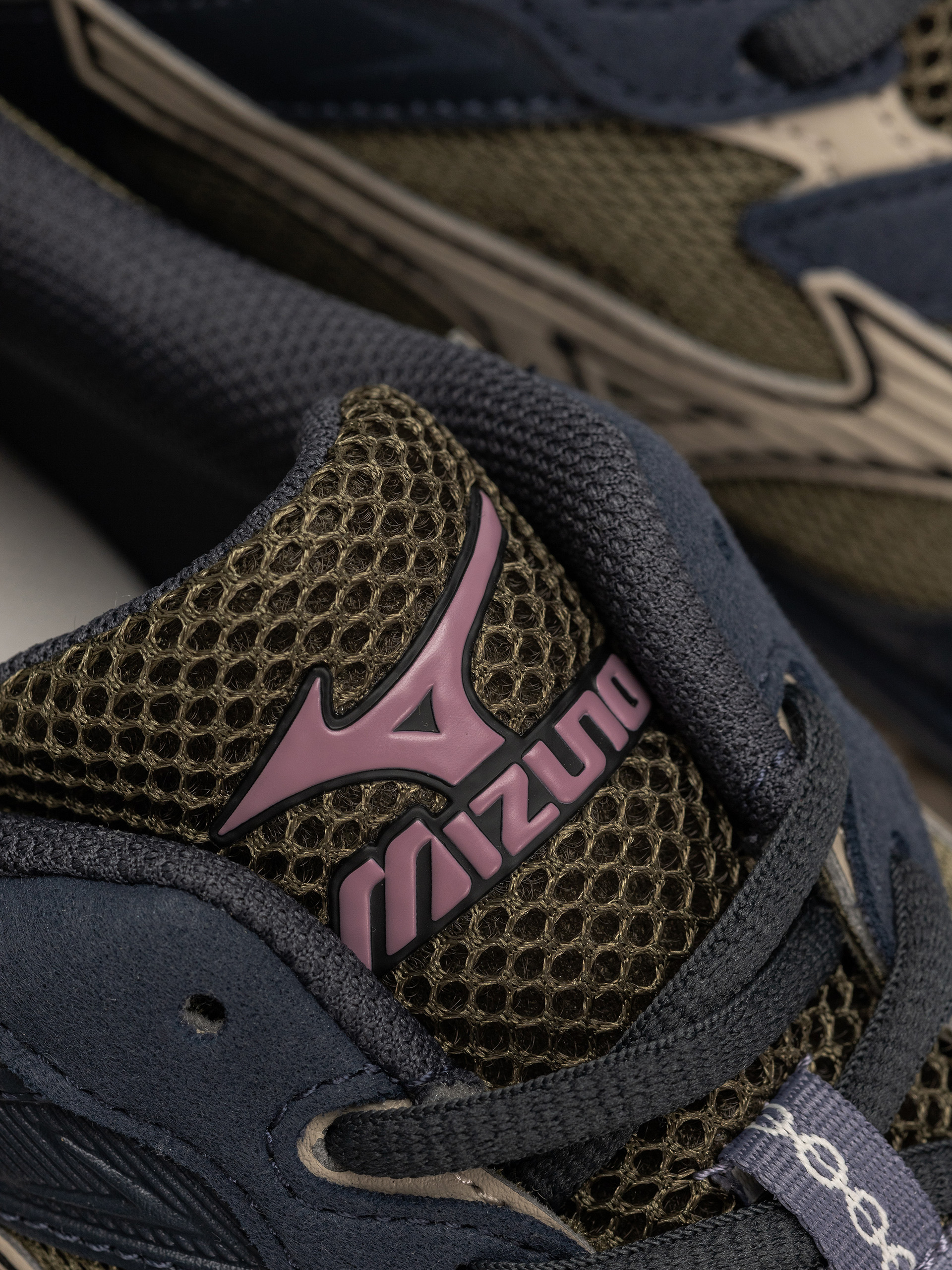 Buty Mizuno MXR (grape leaf/vintage khaki/salute)