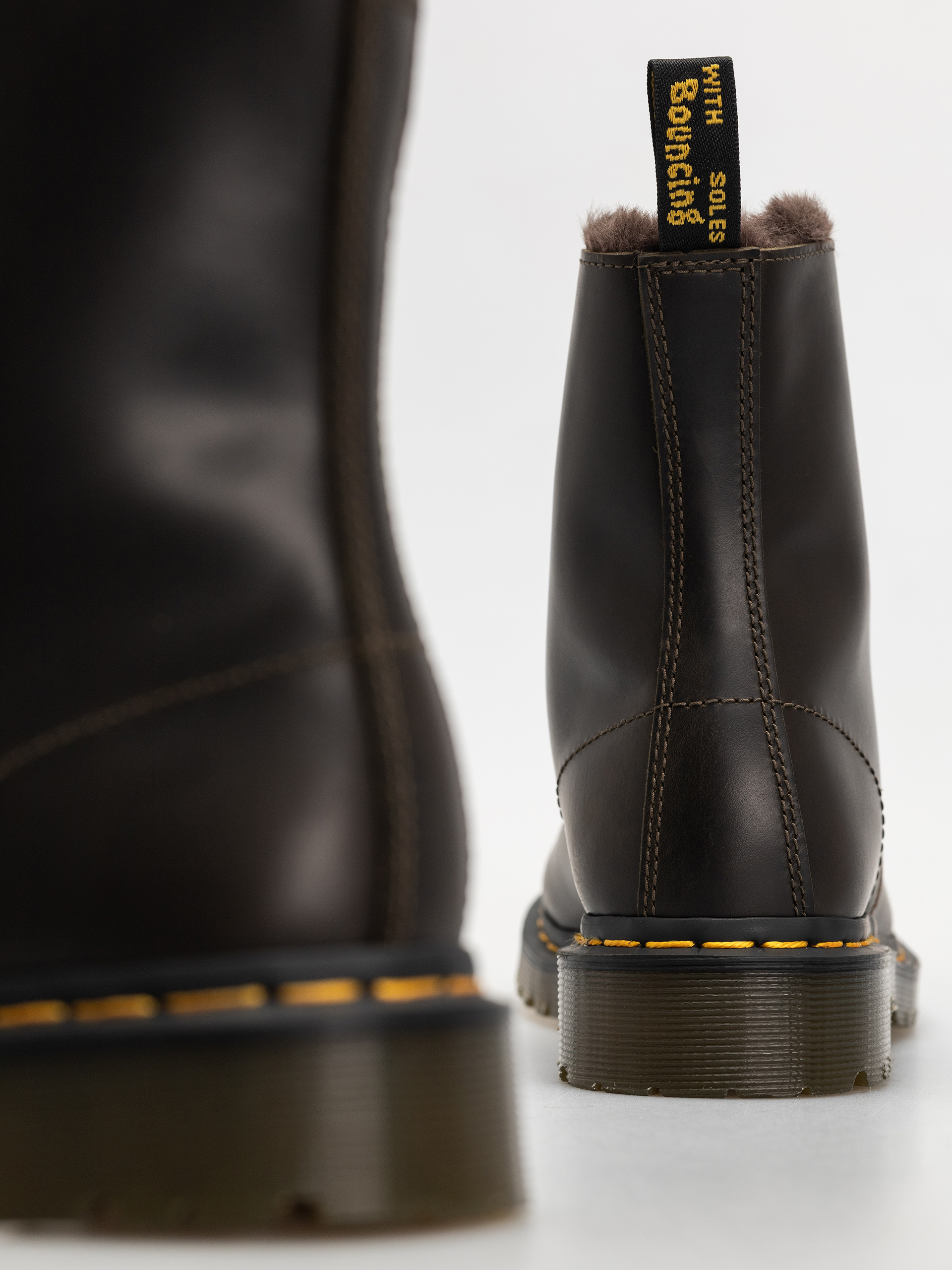 Buty Dr. Martens 1460 Serena Wmn (dark taupe taupe orleans)