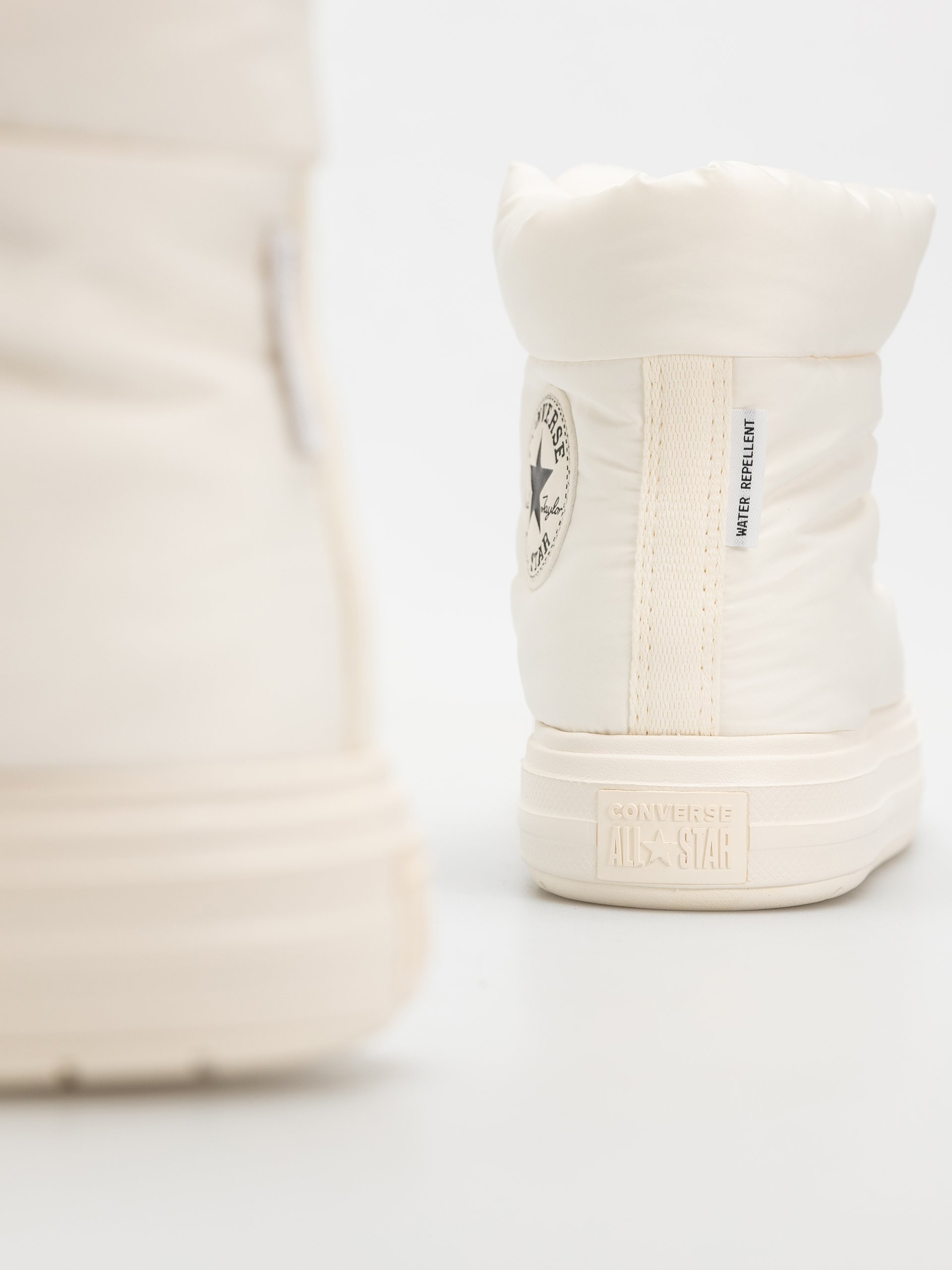 Buty Converse Chuck Taylor All Star Elements Boot Mid (egret/egret/black)