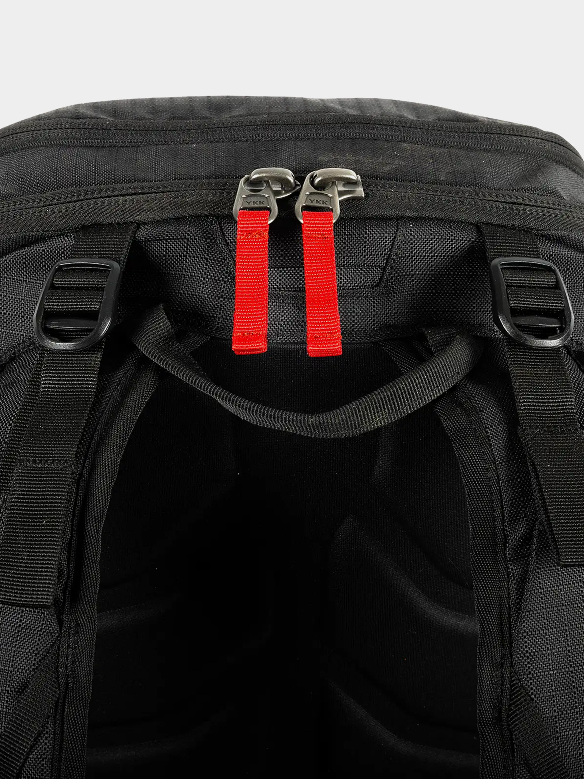 Plecak Jones Snowboards Deeper 19L (stealth black)