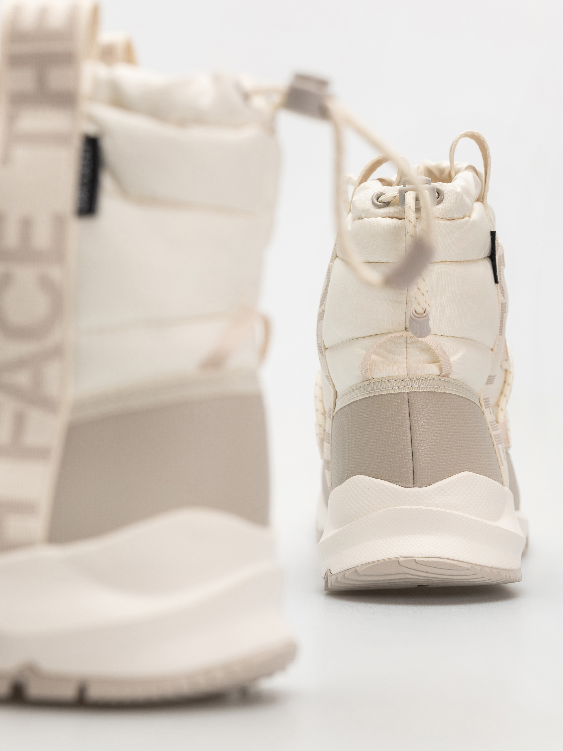 Buty The North Face Thermoball Lace Up Wp Wmn (gardenia white/silvergrey)