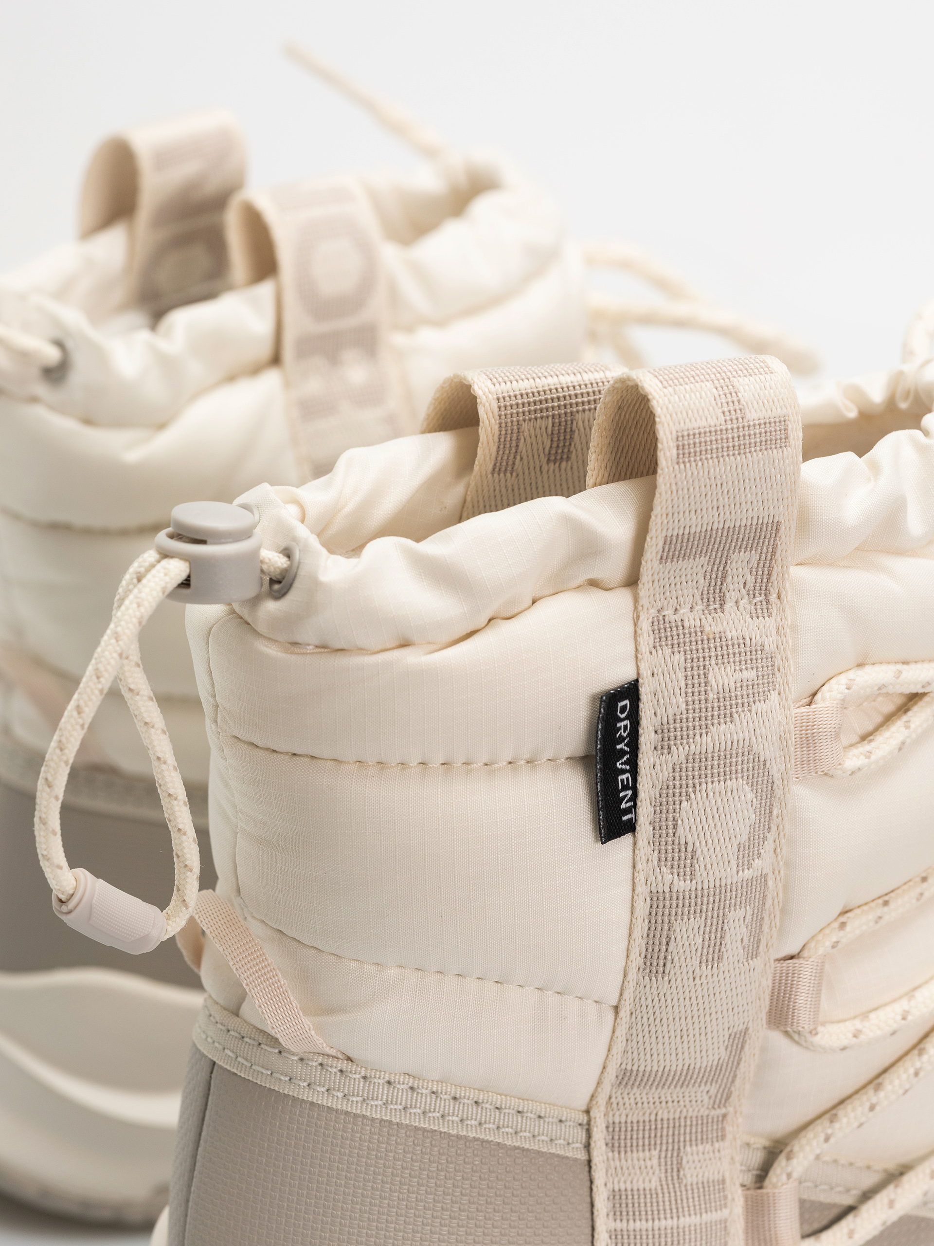 Buty The North Face Thermoball Lace Up Wp Wmn (gardenia white/silvergrey)