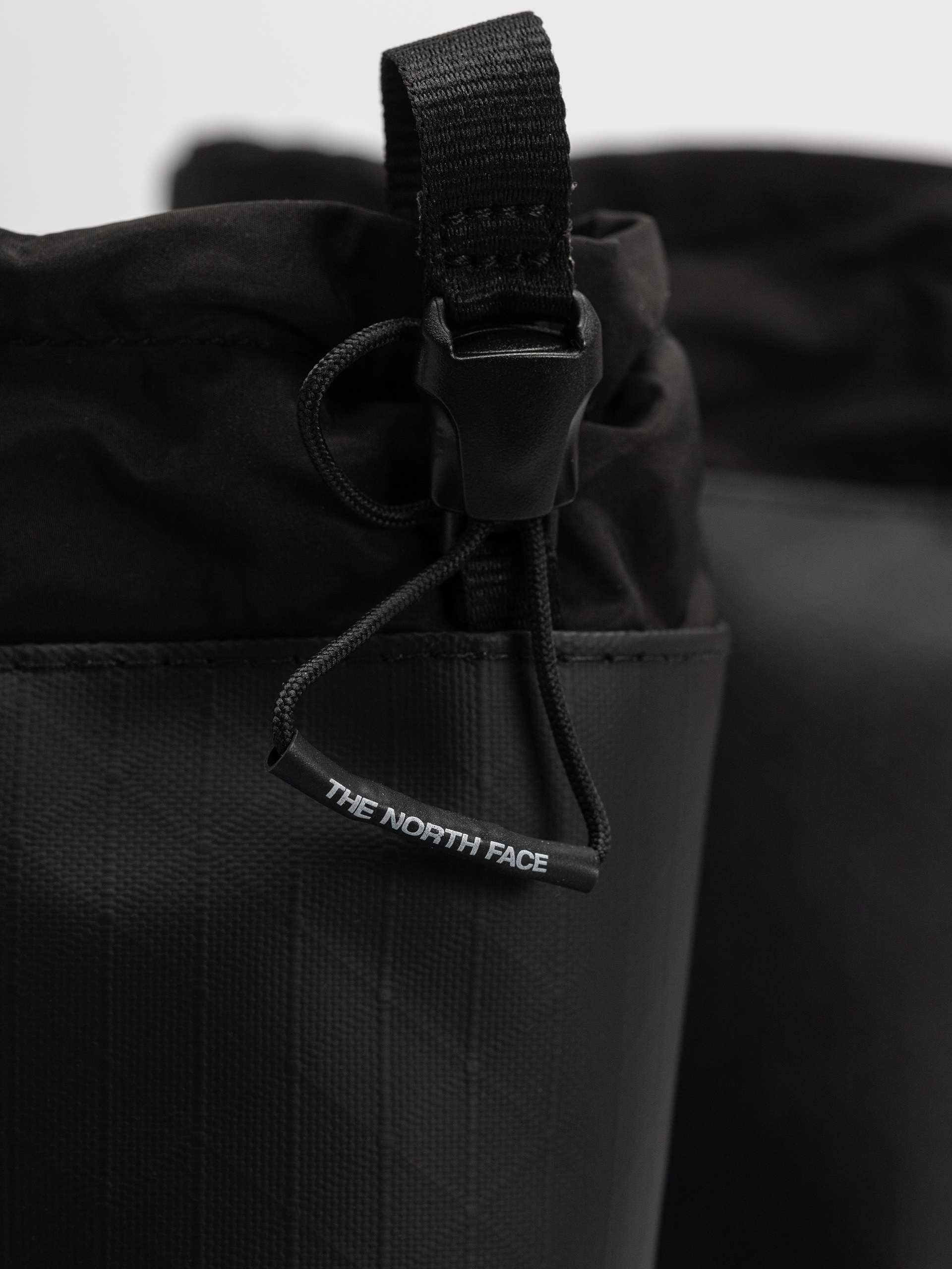 Buty The North Face Base Camp 200 Wp (tnf black/tnf black)