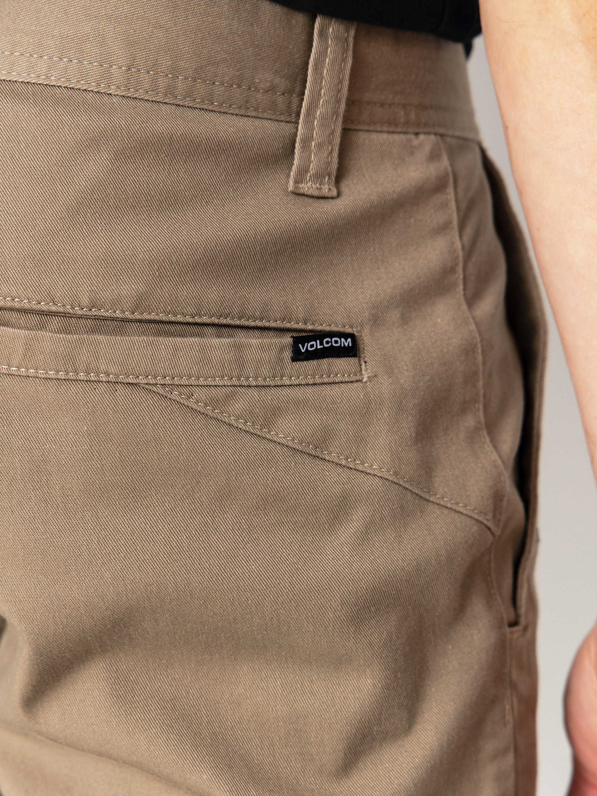 Spodnie Volcom Frickin Modern Stretch (khaki)