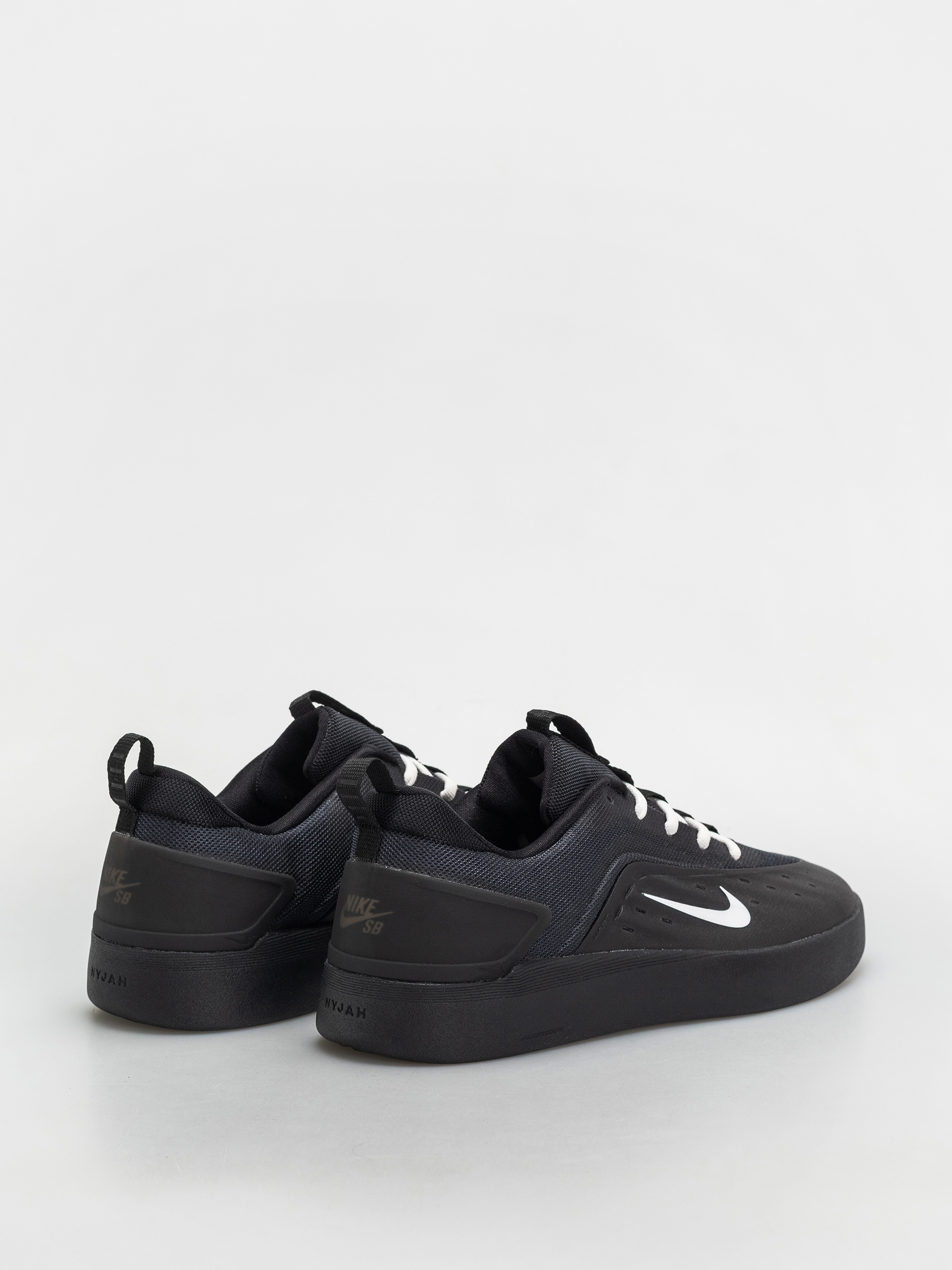 Buty Nike SB Zoom Nyjah 4 (black/white black white)