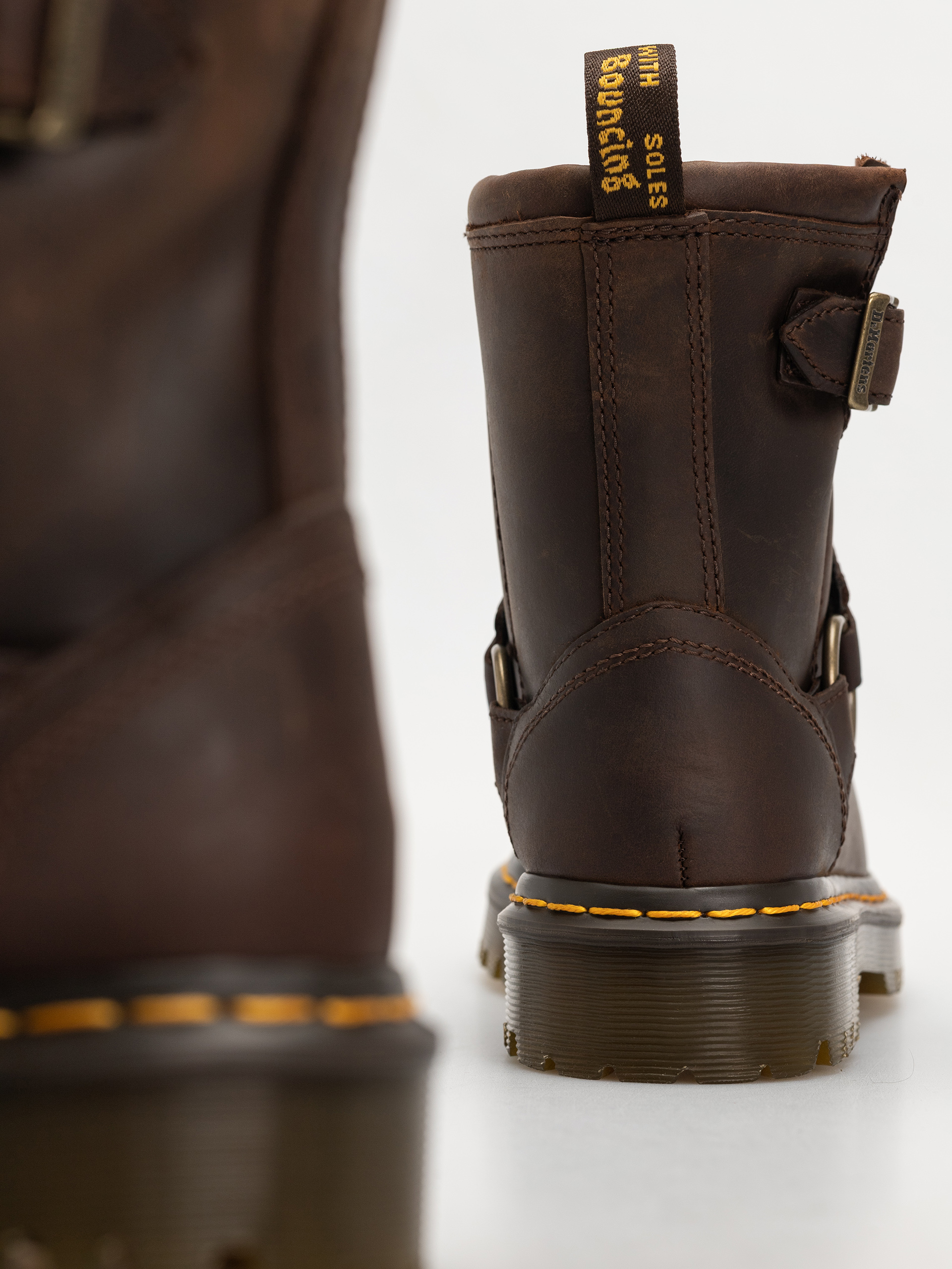 Buty Dr. Martens Anistone HRNS Ankle (dark brown crazy horse)