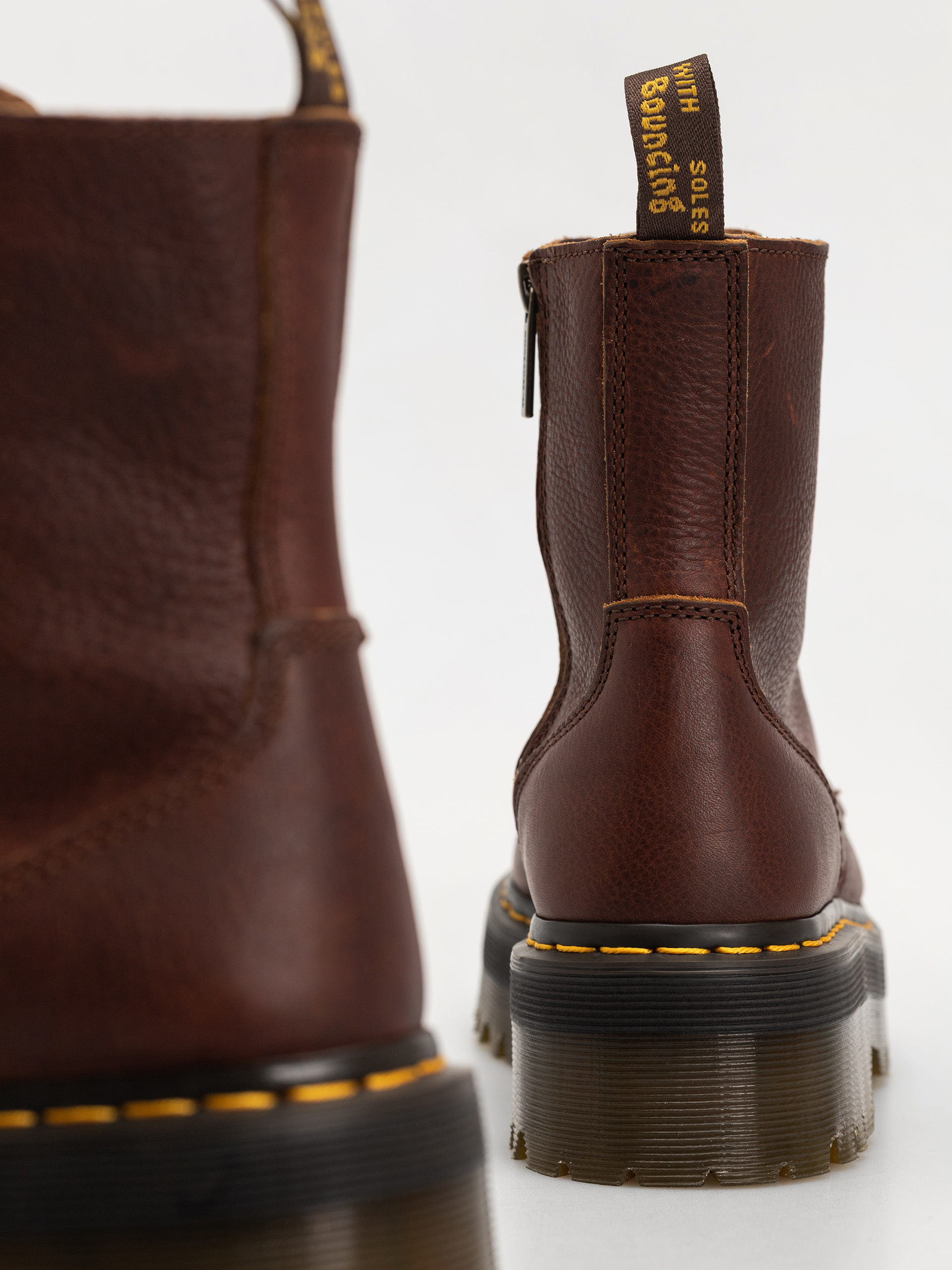 Buty Dr. Martens Jadon (cashew ambassador)