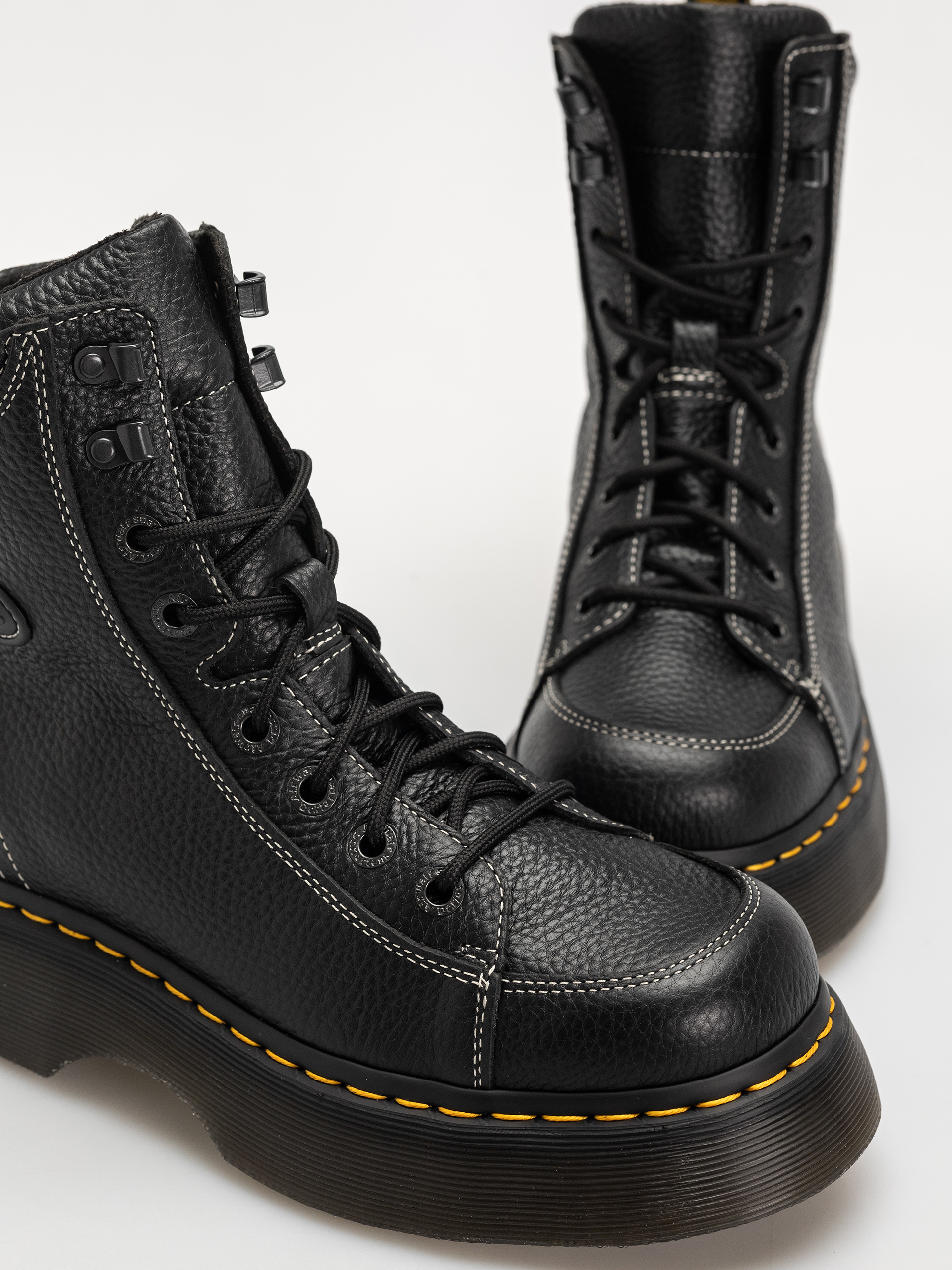 Buty Dr. Martens Buzz 8i Wmn (black milled nappa)