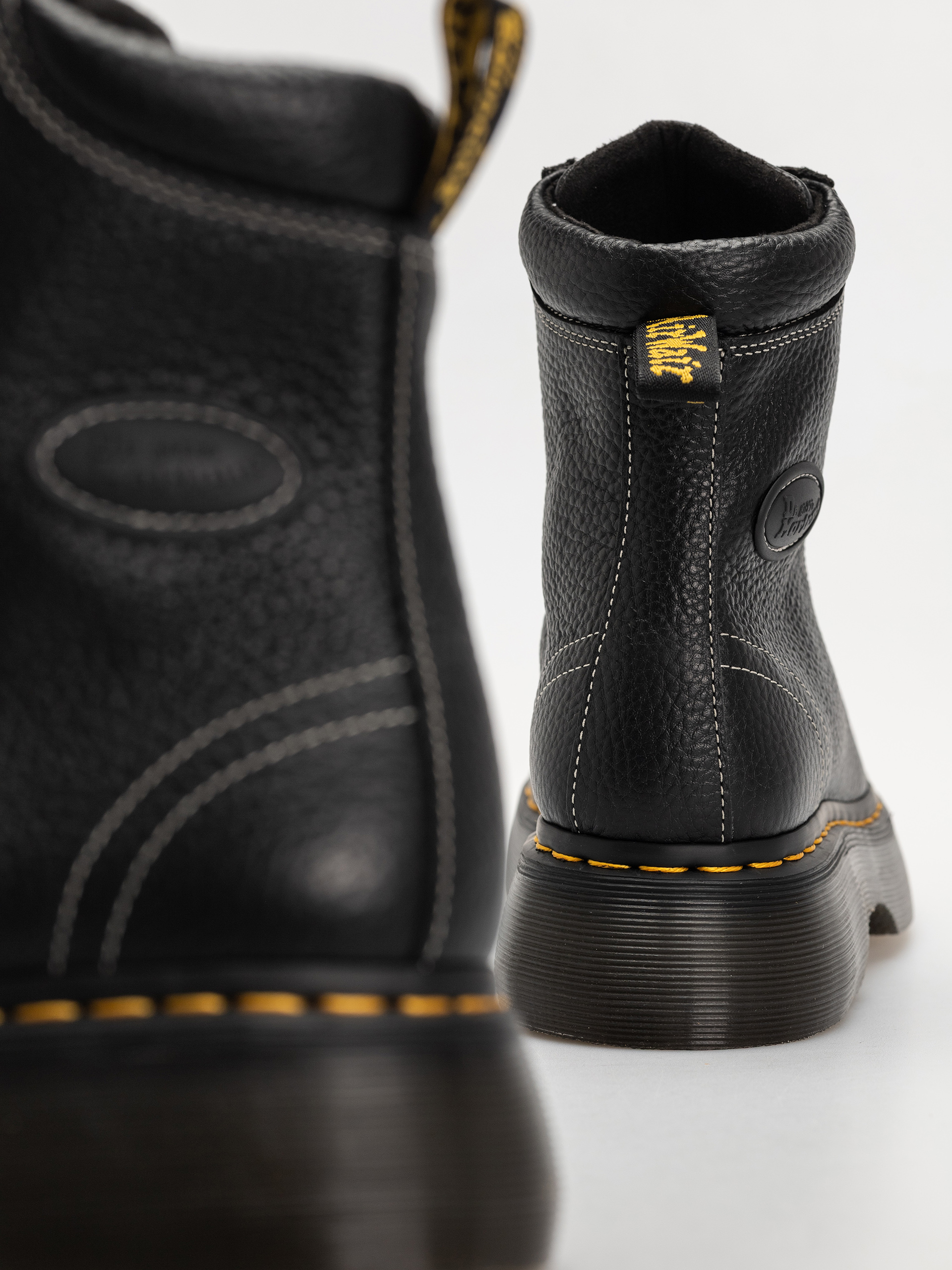 Buty Dr. Martens Buzz 8i Wmn (black milled nappa)