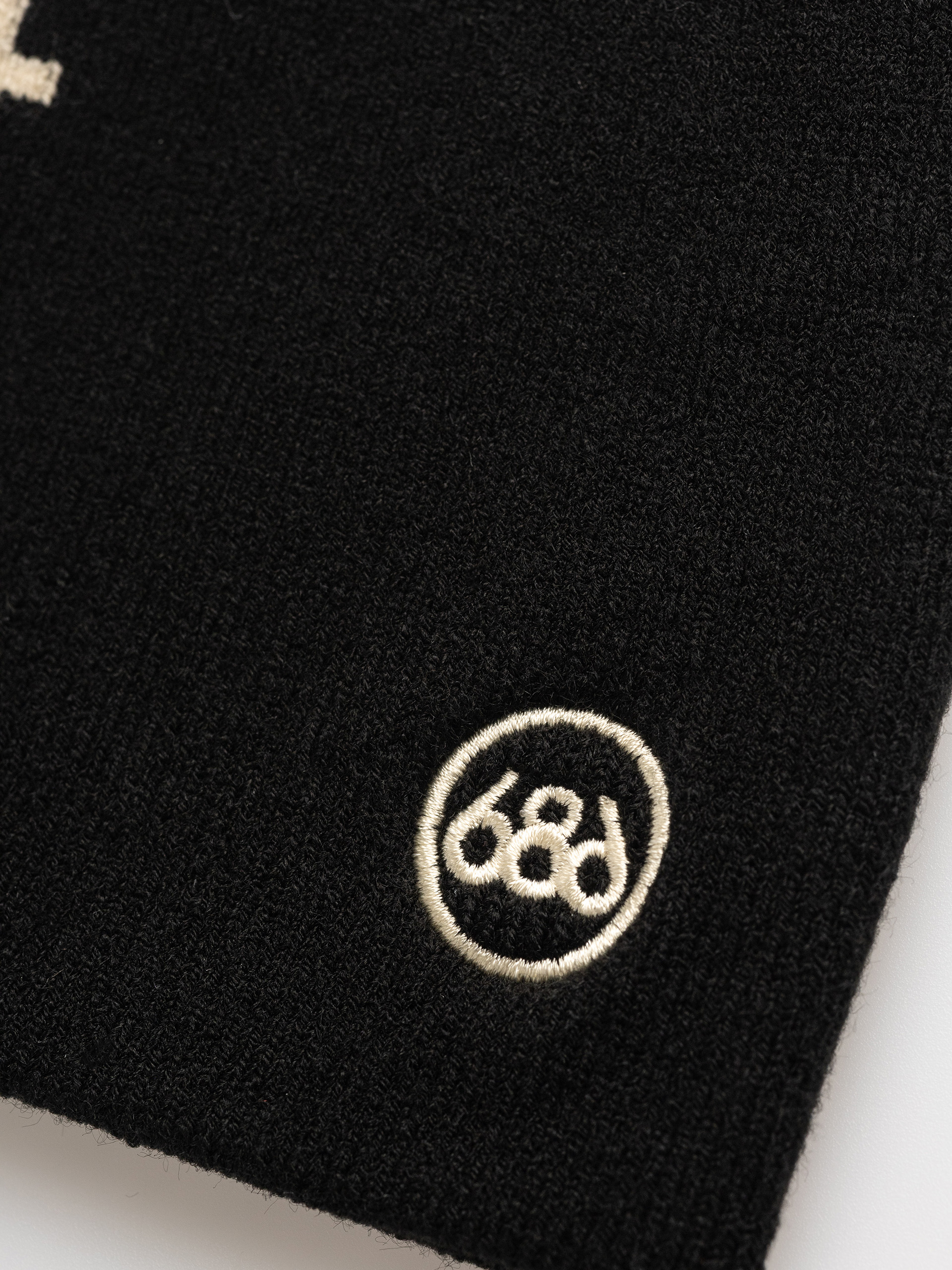 Czapka zimowa 686 X ASSC Skully (assc black)