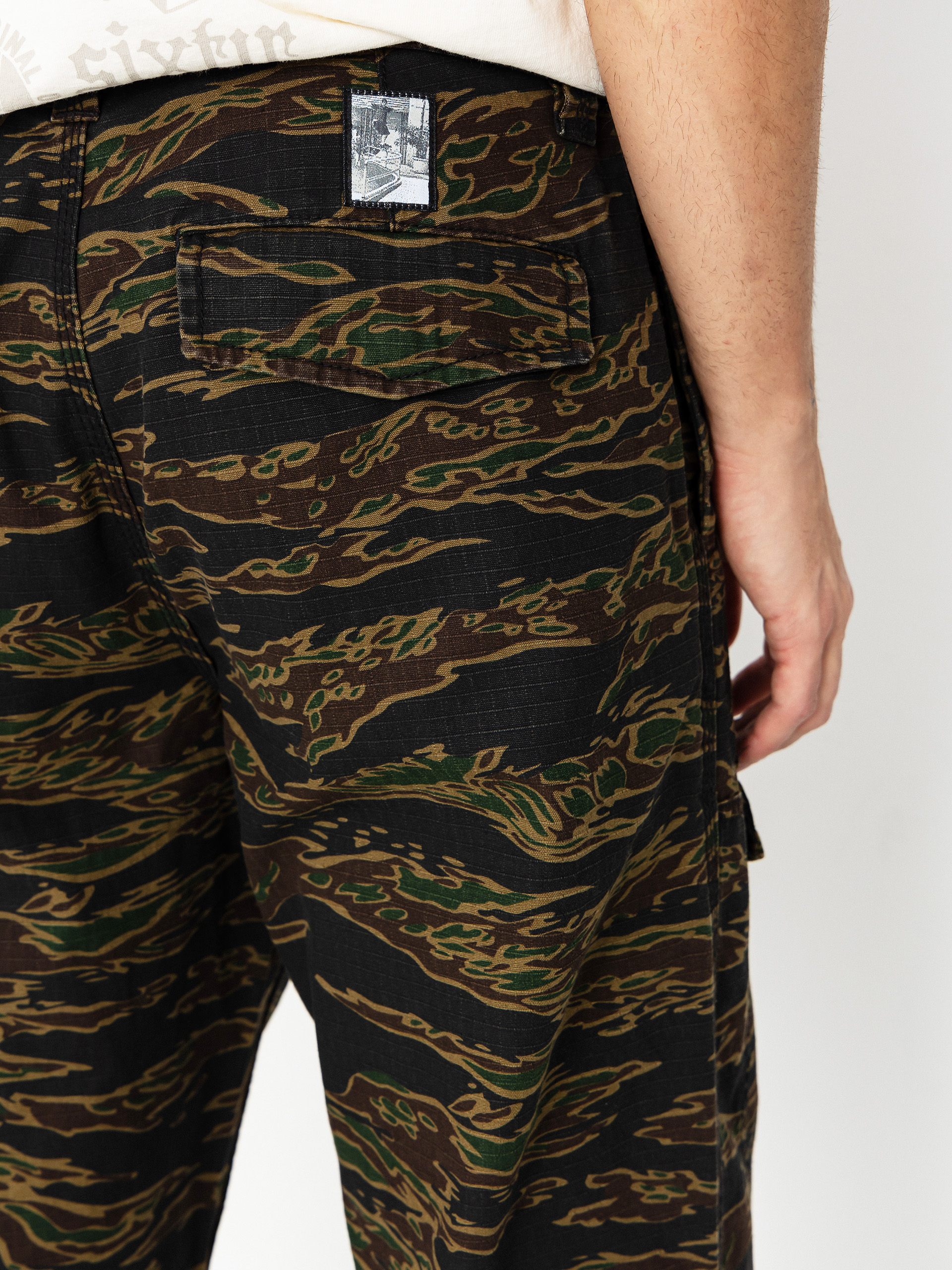 Spodnie Vans Skate Loose Atiba Haze Cargo (black camo)