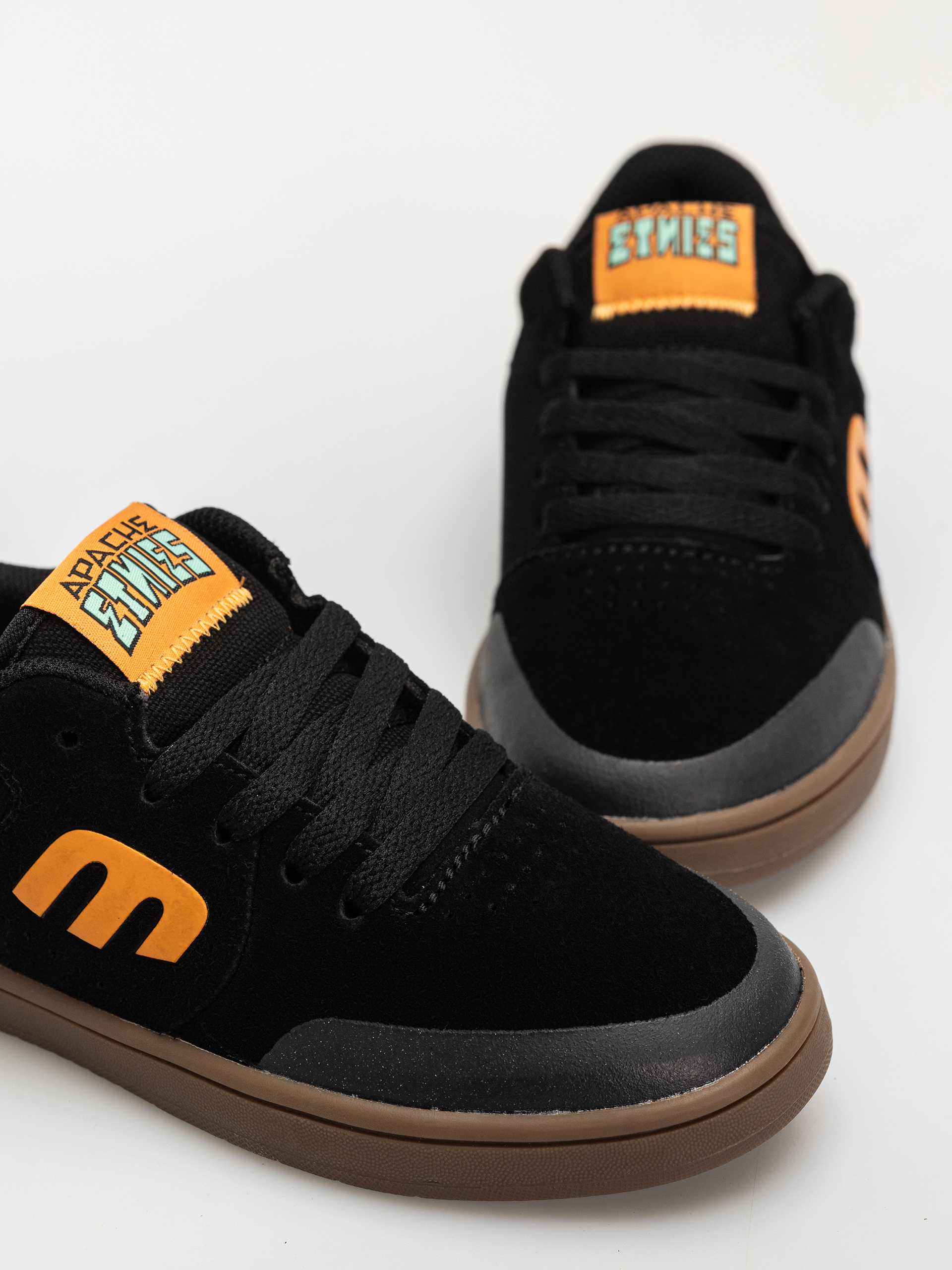 Buty Etnies Kids Marana X Apache JR (black/gum)