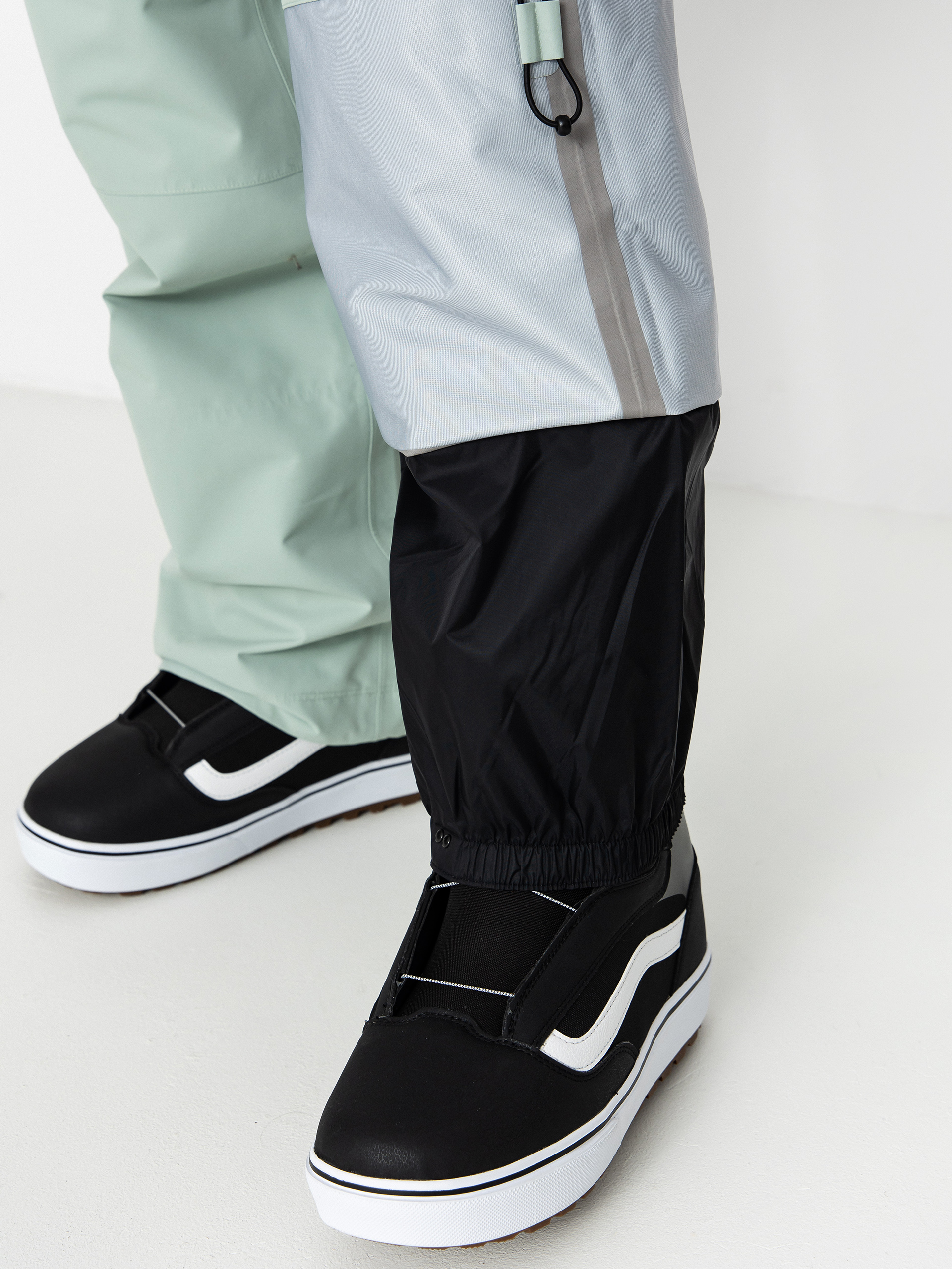 Męskie Spodnie snowboardowe Vans MTE High Country 3L 2.0 (gray olive)