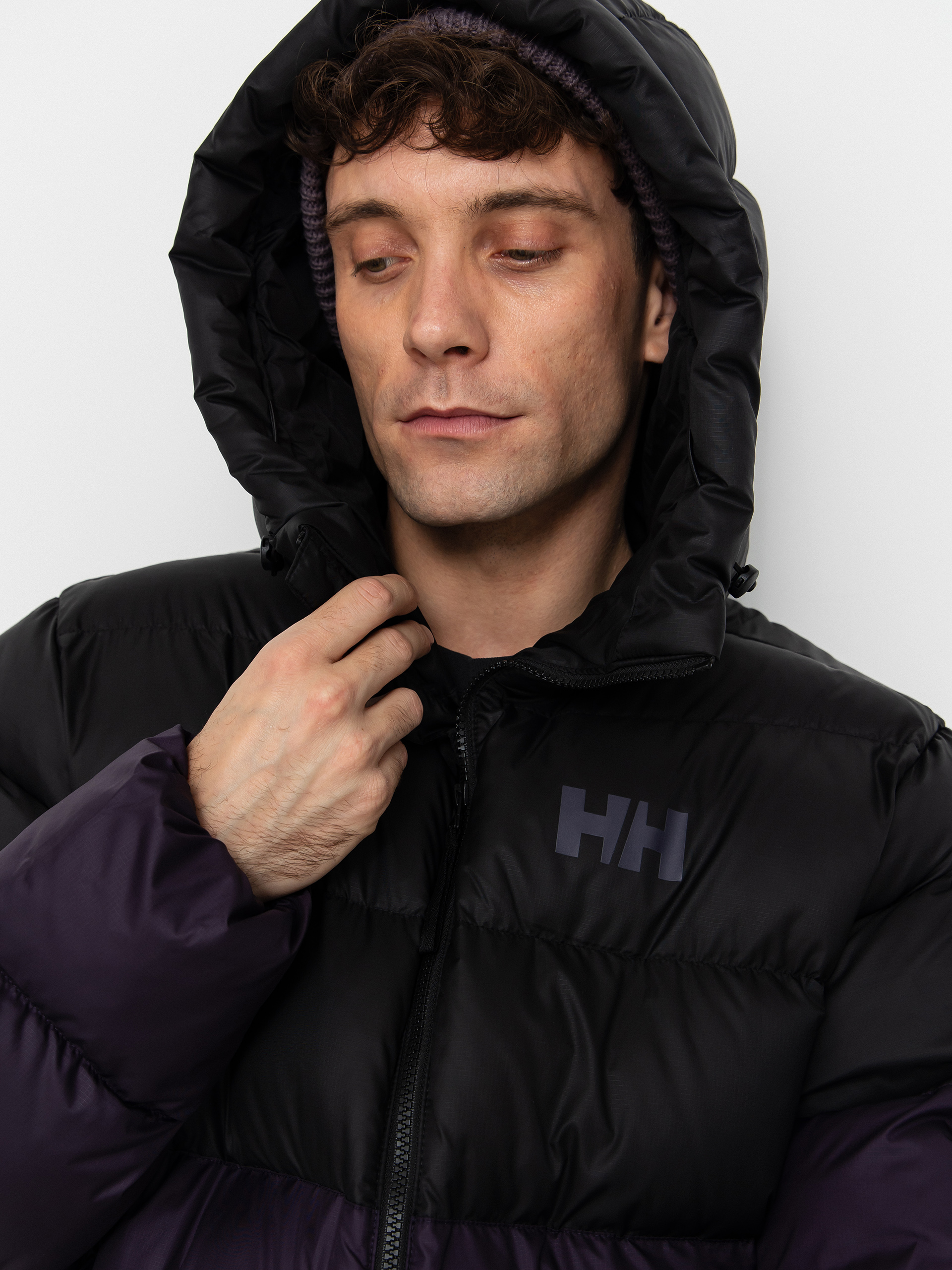 Kurtka Helly Hansen Active Puffy (black grape)
