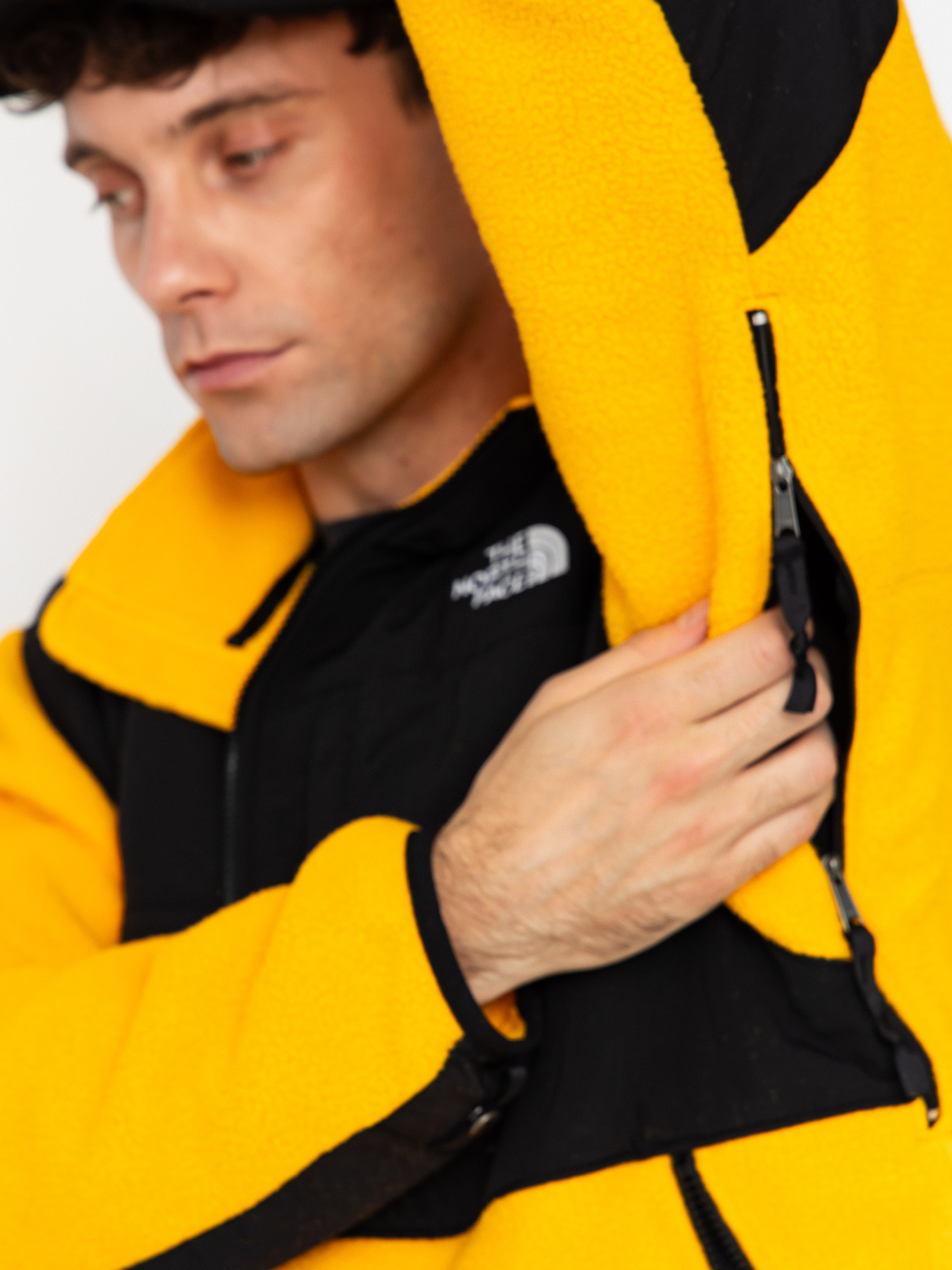 Kurtka The North Face Retro Denali (summit gold/tnf black)