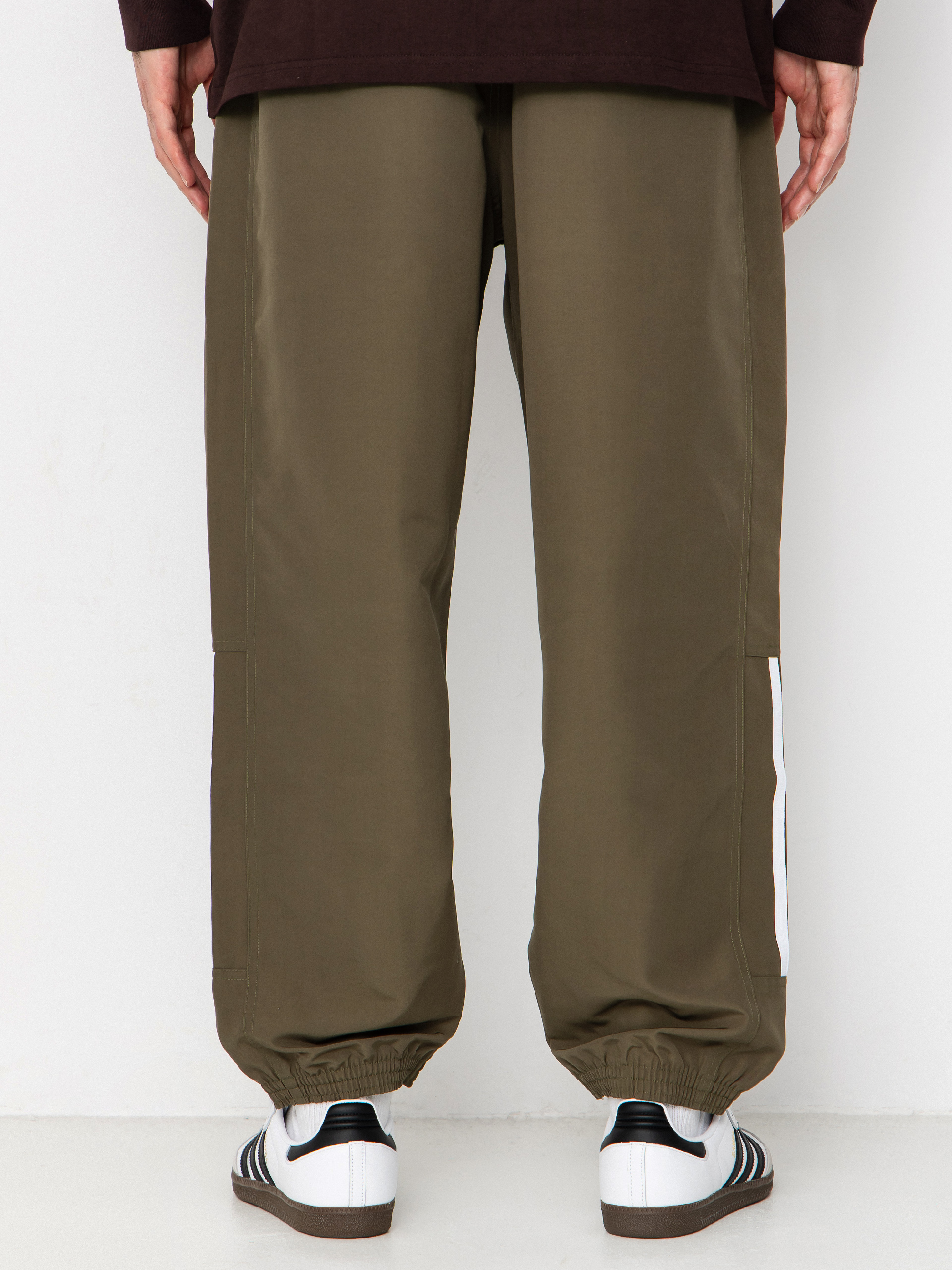 Spodnie adidas Gatsele (olistr/white)