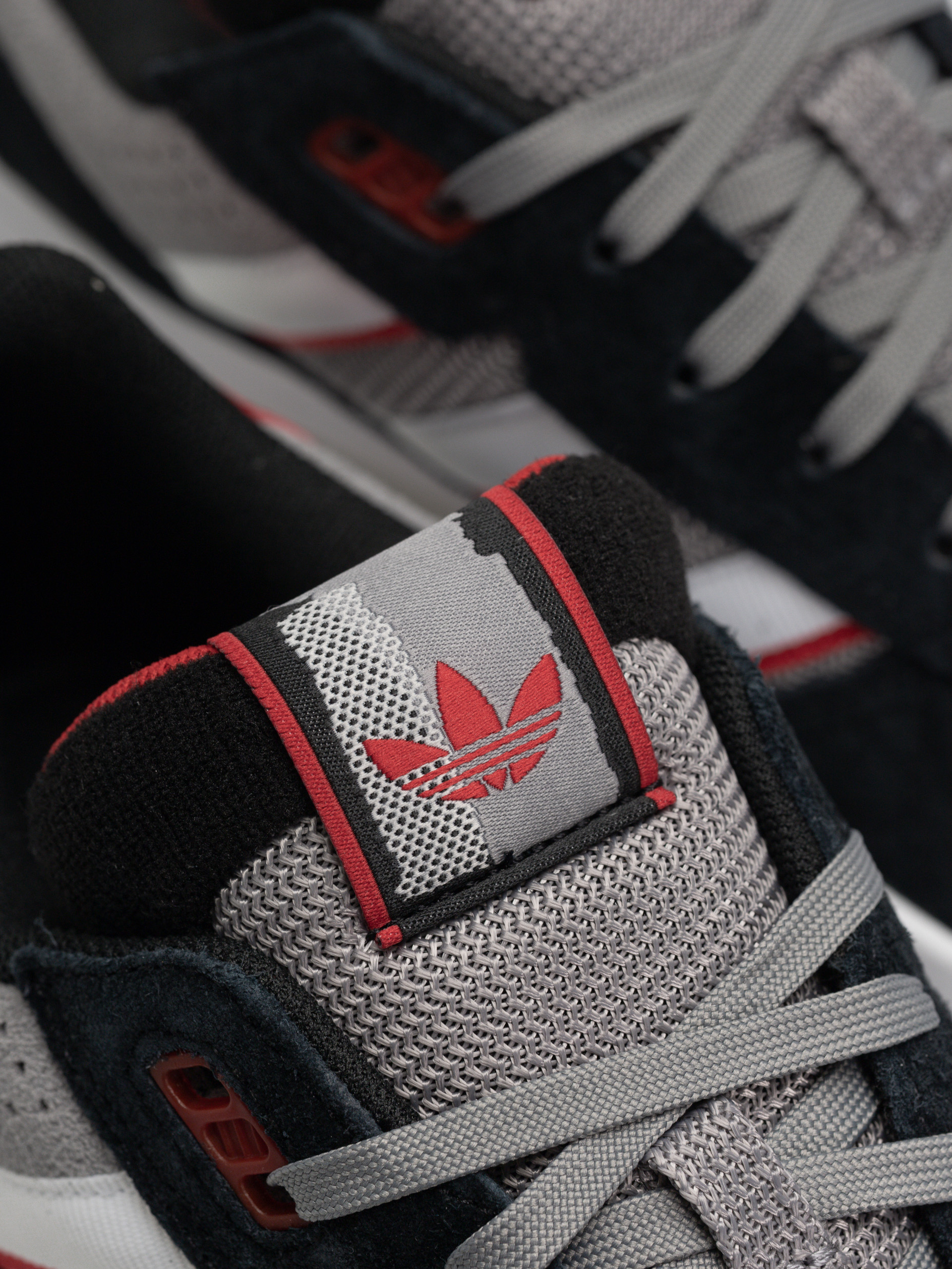 Buty adidas Tekkira Cup (cblack/ftwwht/betsca)