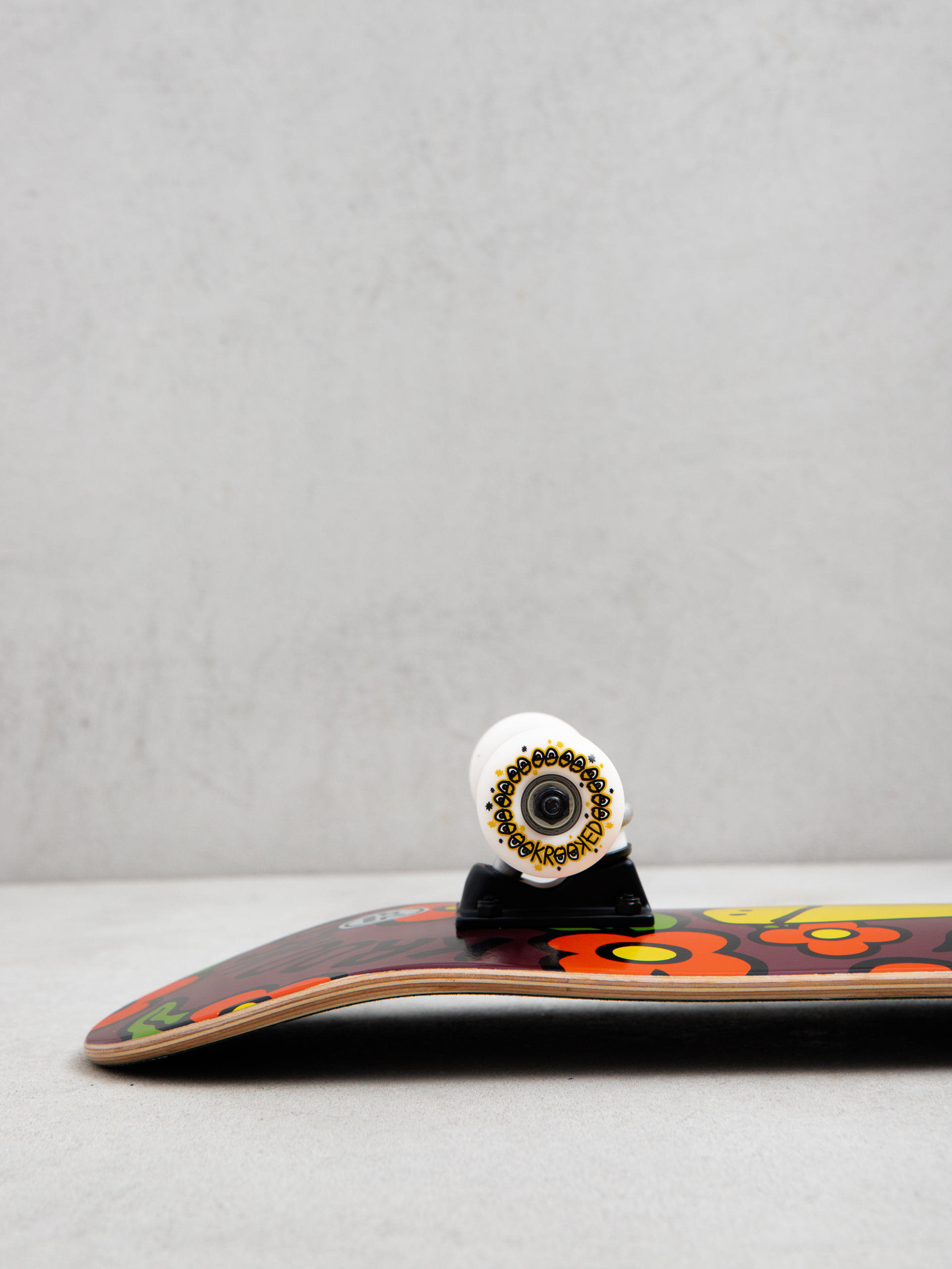 Deskorolka Krooked Shmoo Vibes