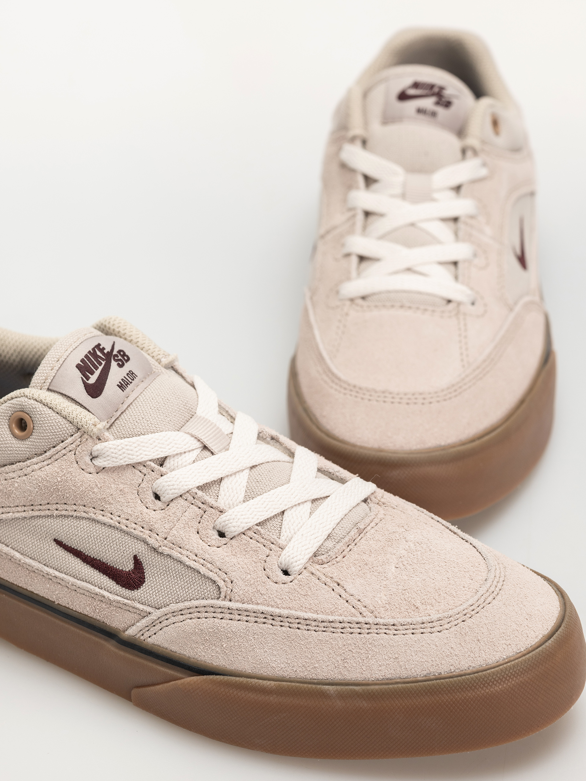 Buty Nike SB Malor (cream ii/burgundy crush phantom)