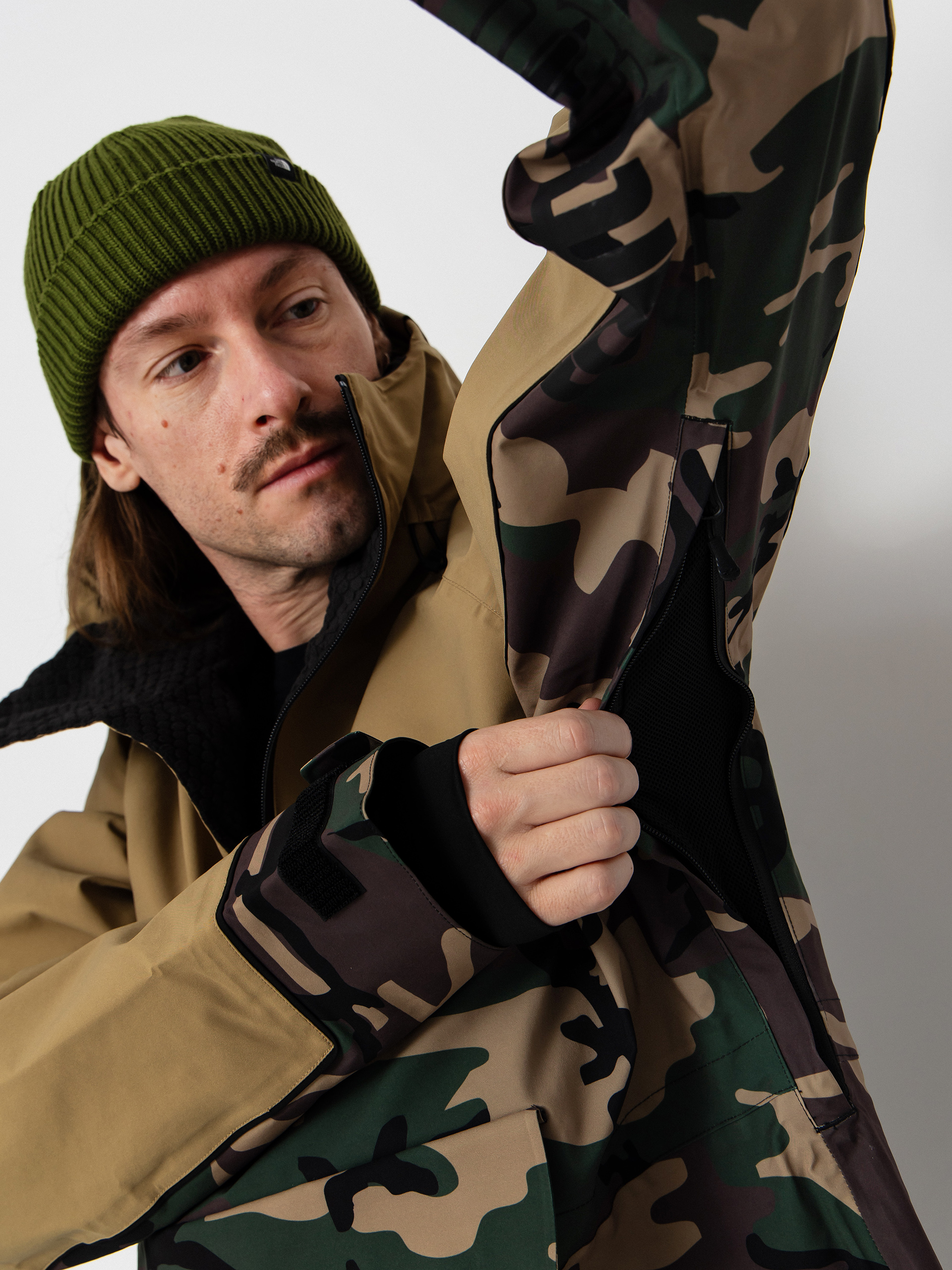 Męska Kurtka snowboardowa ThirtyTwo Light Anorak (camo)