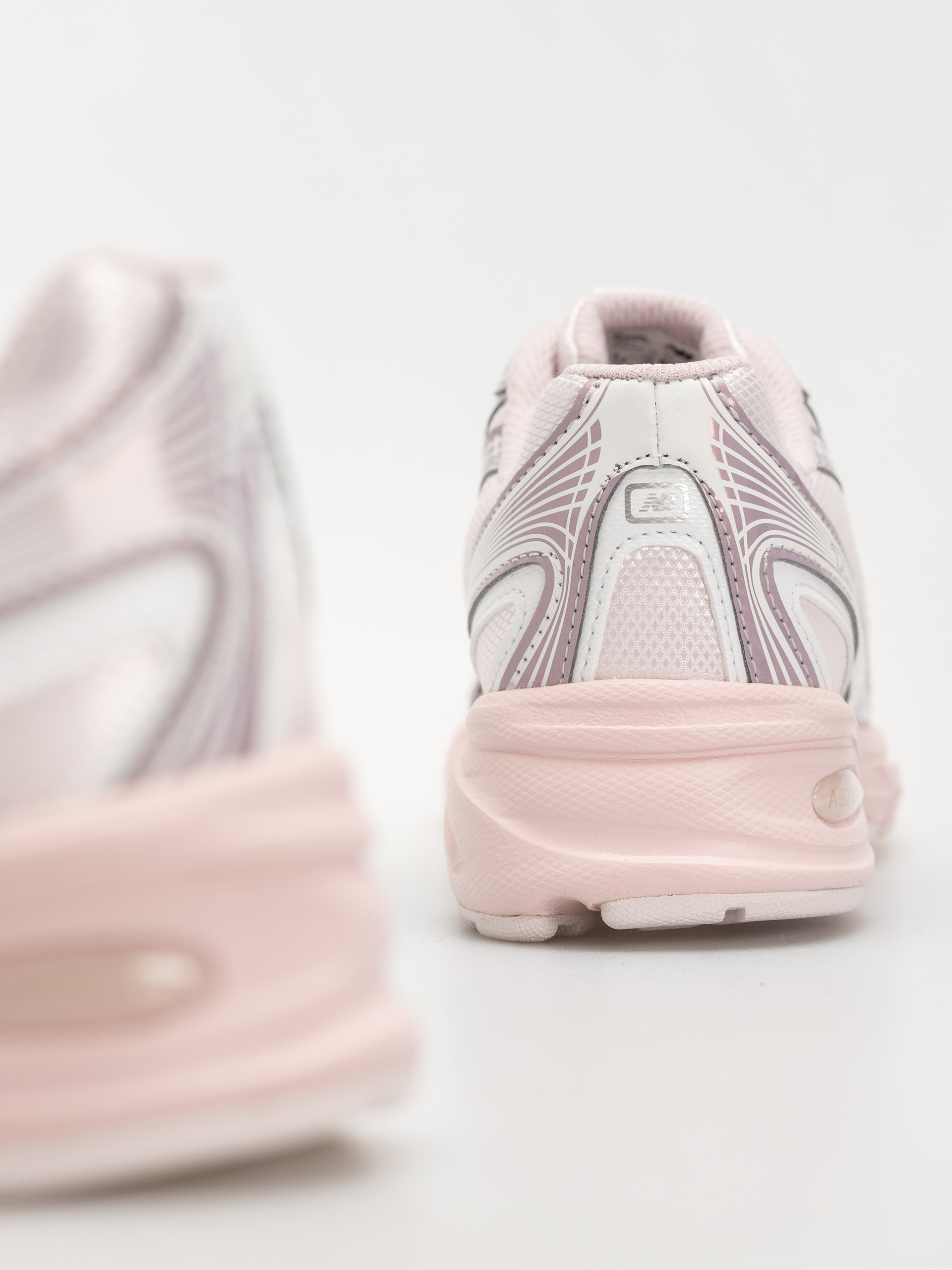 Buty New Balance 740 JR (pink salt/stone pink)