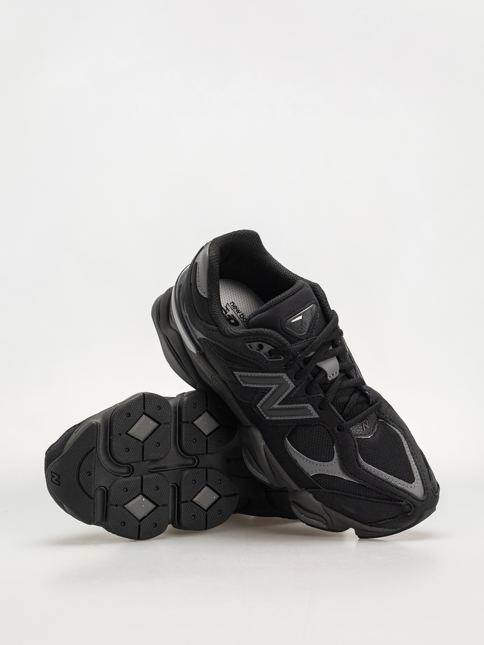 Buty New Balance 9060 JR (black/castlerock)