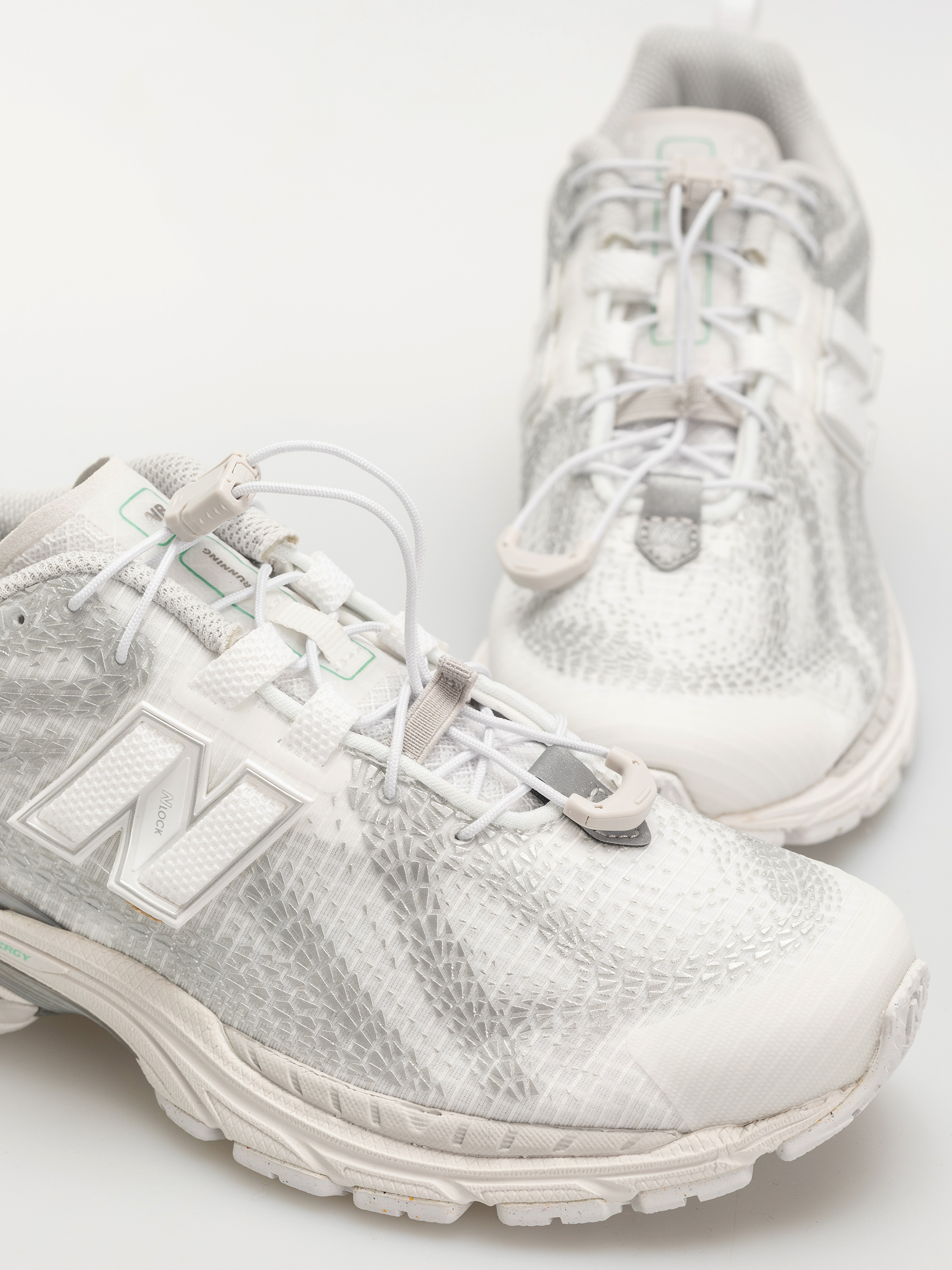 Buty New Balance 1906 (103 white/silver metallic/deep end)