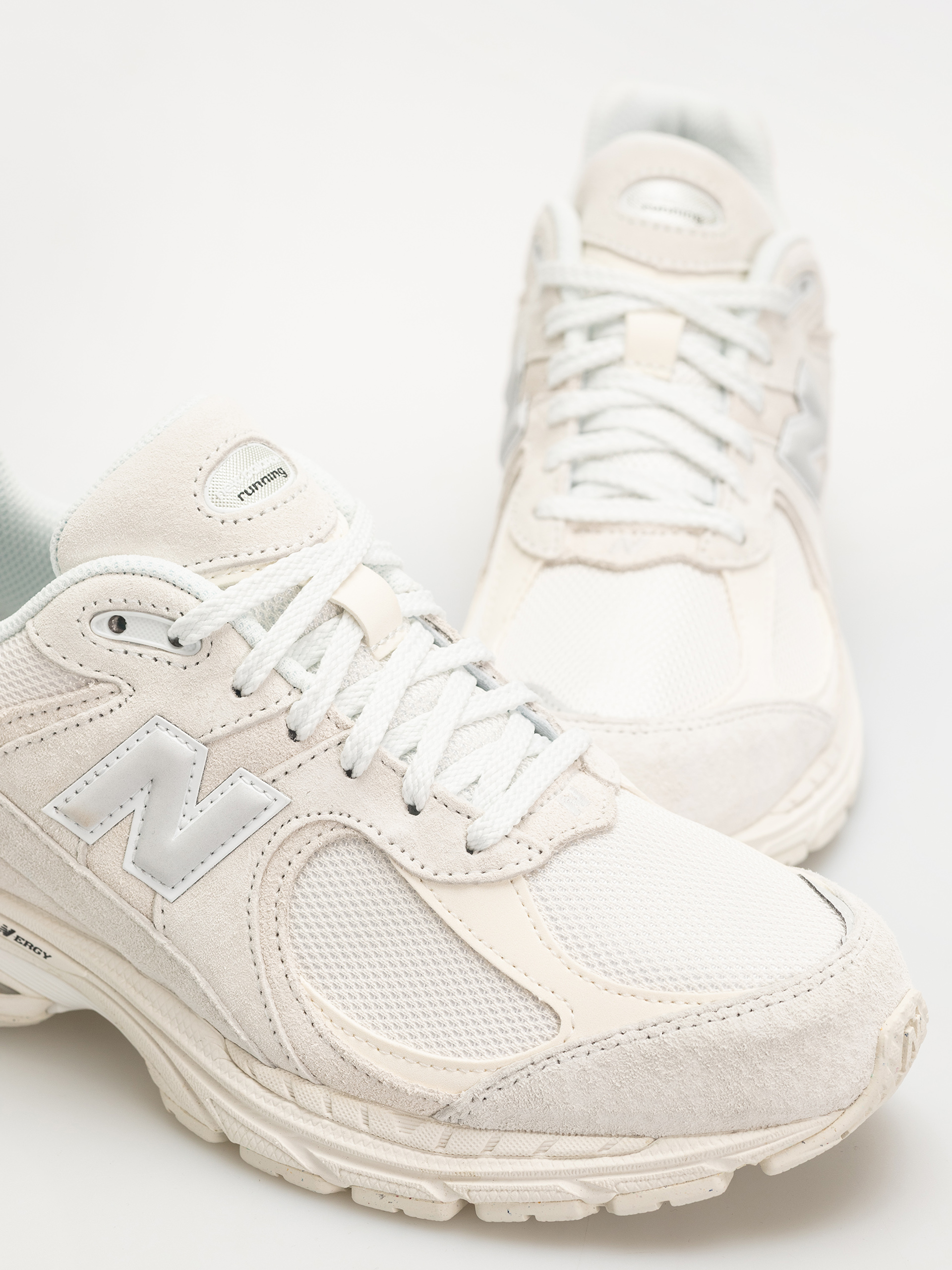 Buty New Balance 2002 (sea salt/silver metallic)
