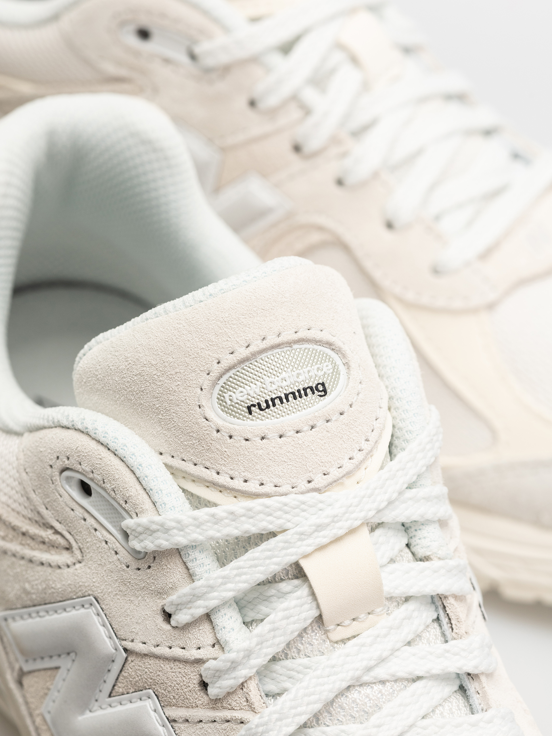 Buty New Balance 2002 (sea salt/silver metallic)