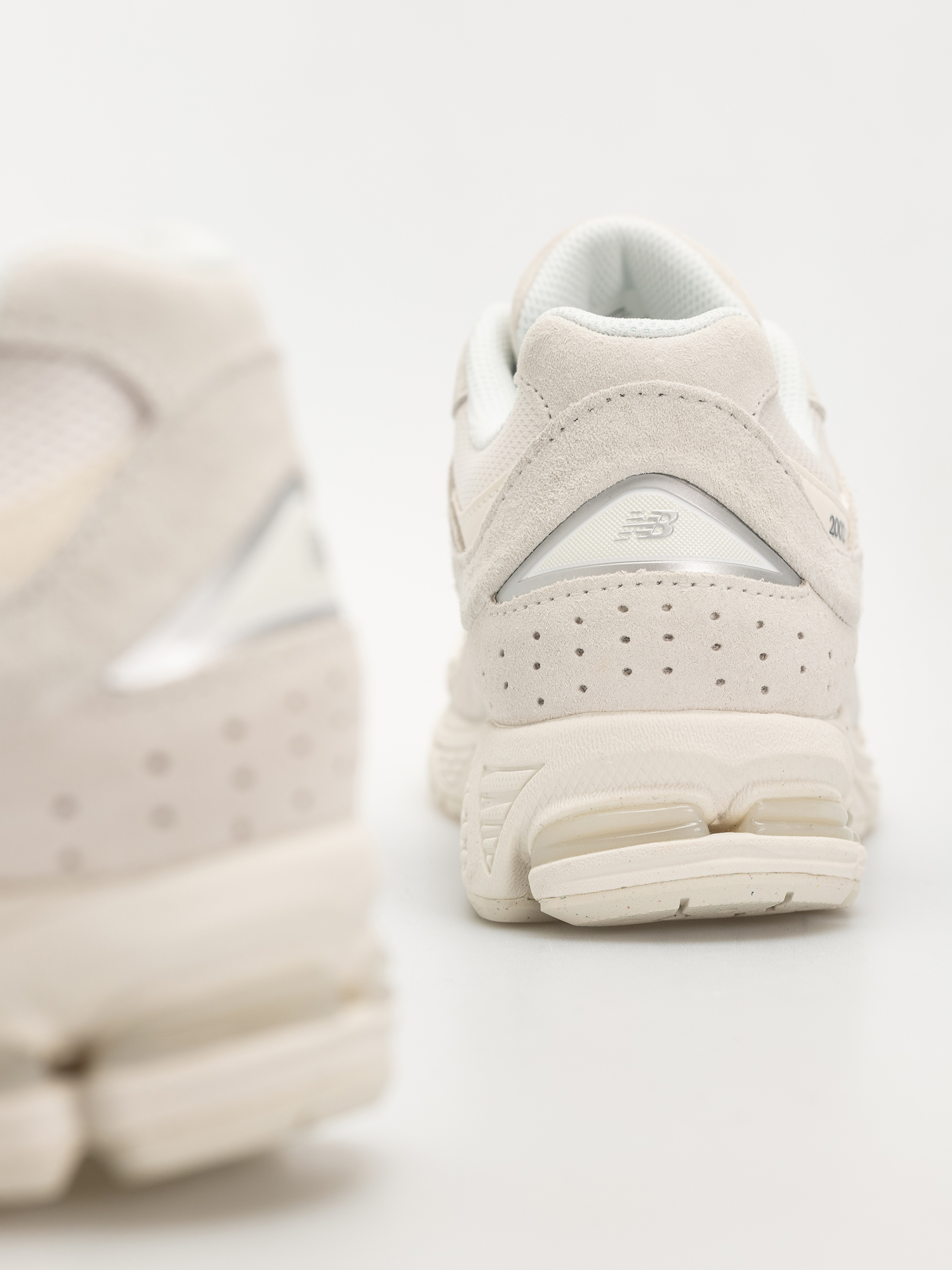 Buty New Balance 2002 (sea salt/silver metallic)