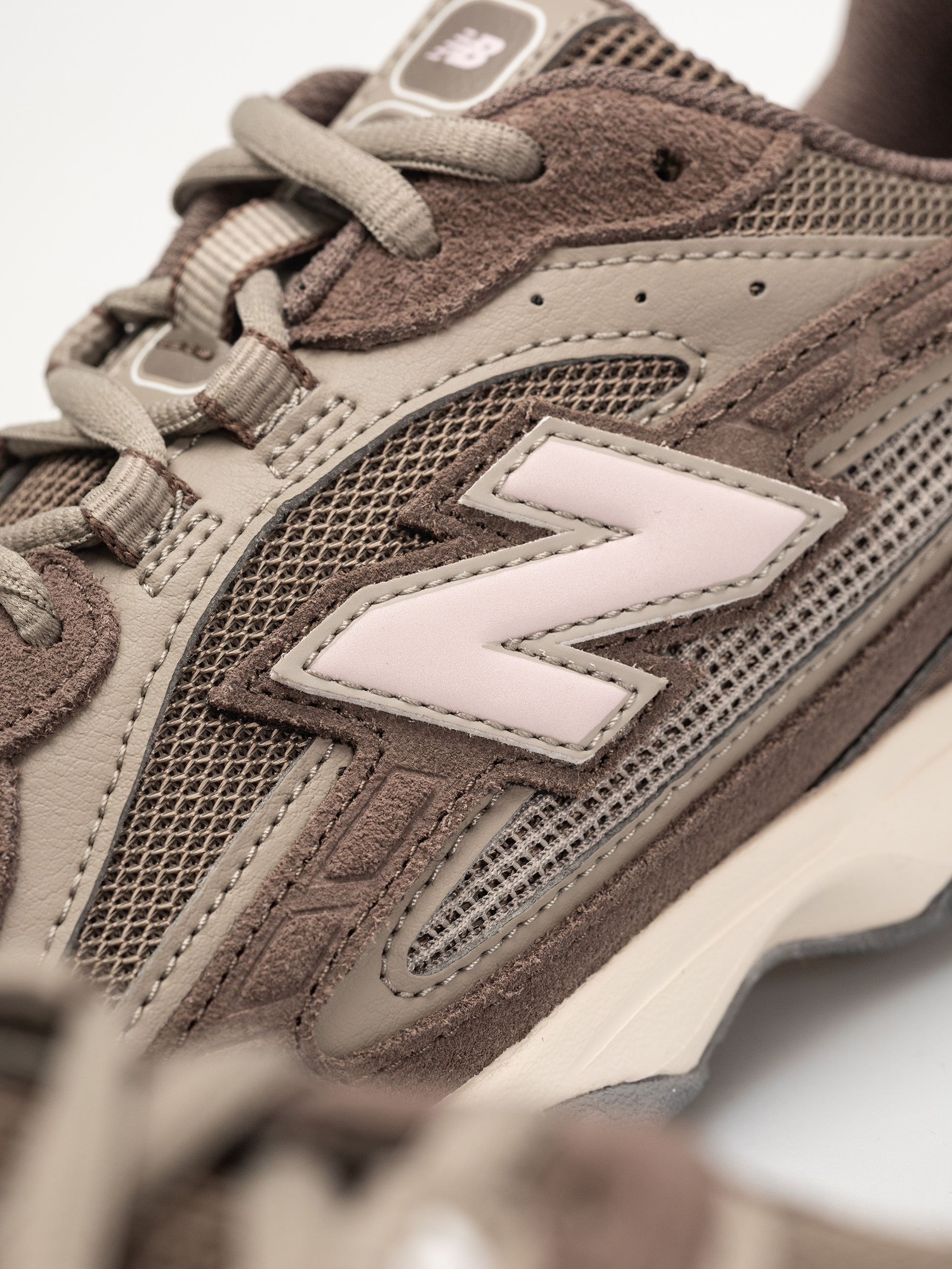 Buty New Balance 204 (cortado/stone pink)
