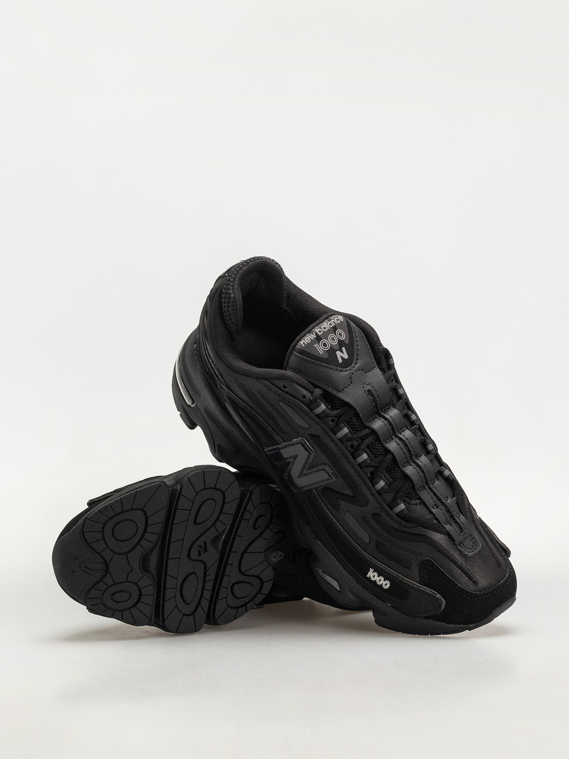 Buty New Balance 1000 (black/black metallic/light gold metallic b)