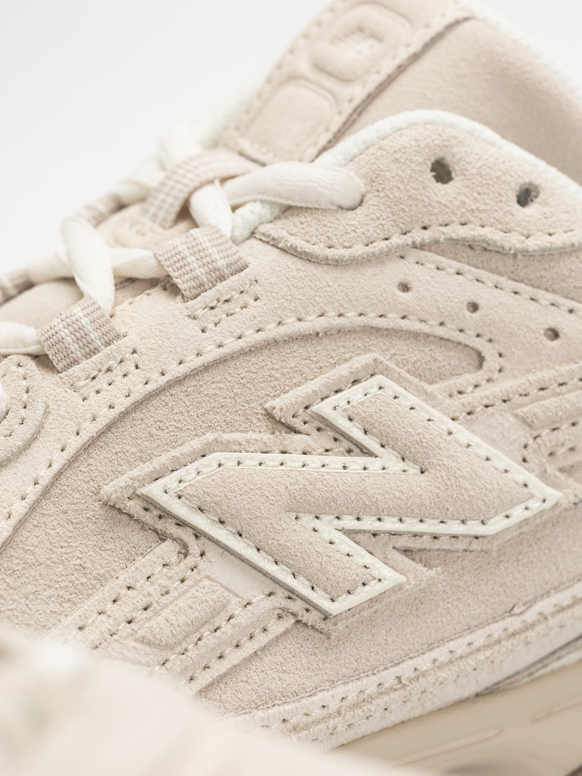 Buty New Balance 204 (timberwolf/linen mmc)