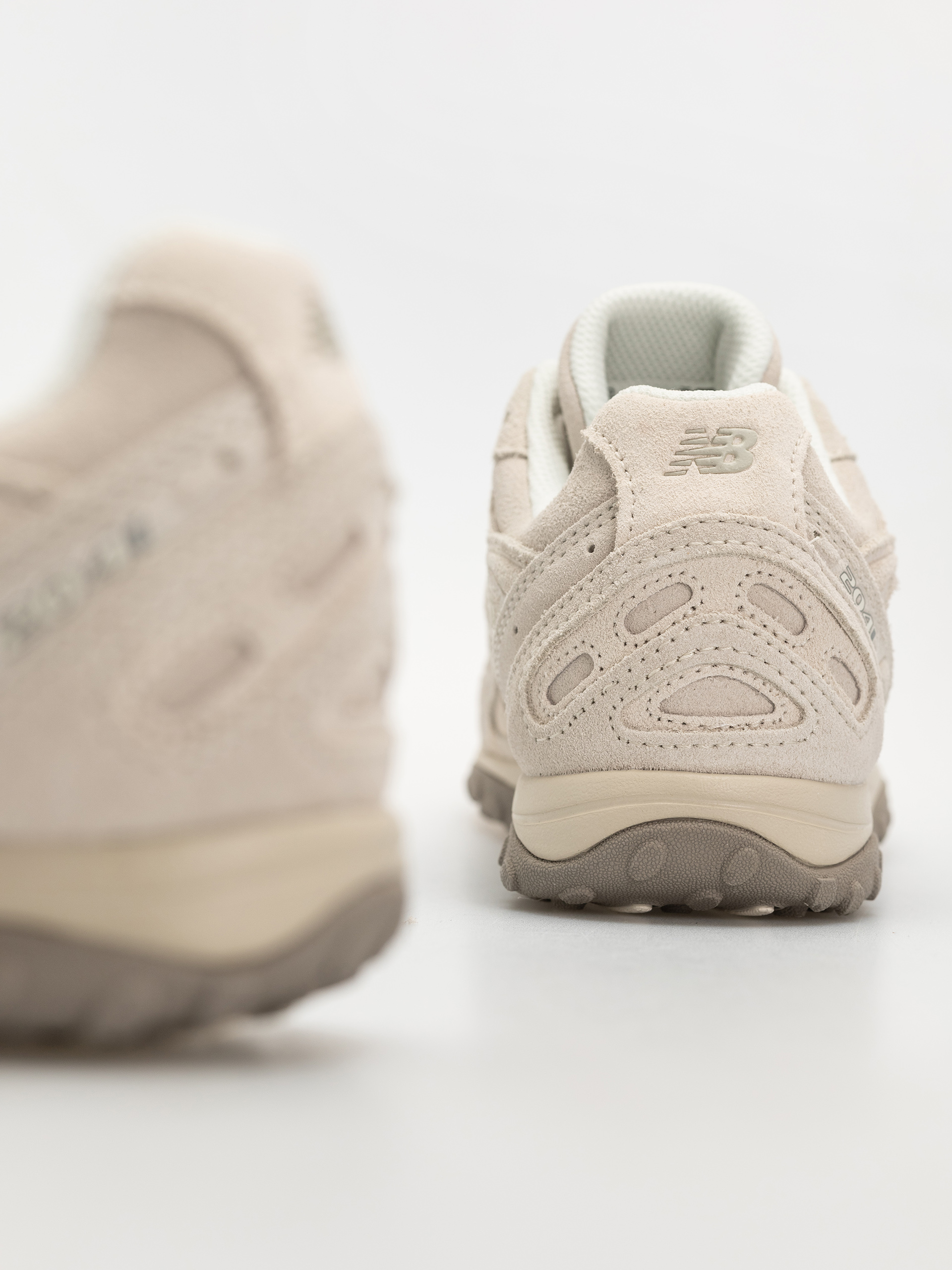 Buty New Balance 204 (timberwolf/linen mmc)