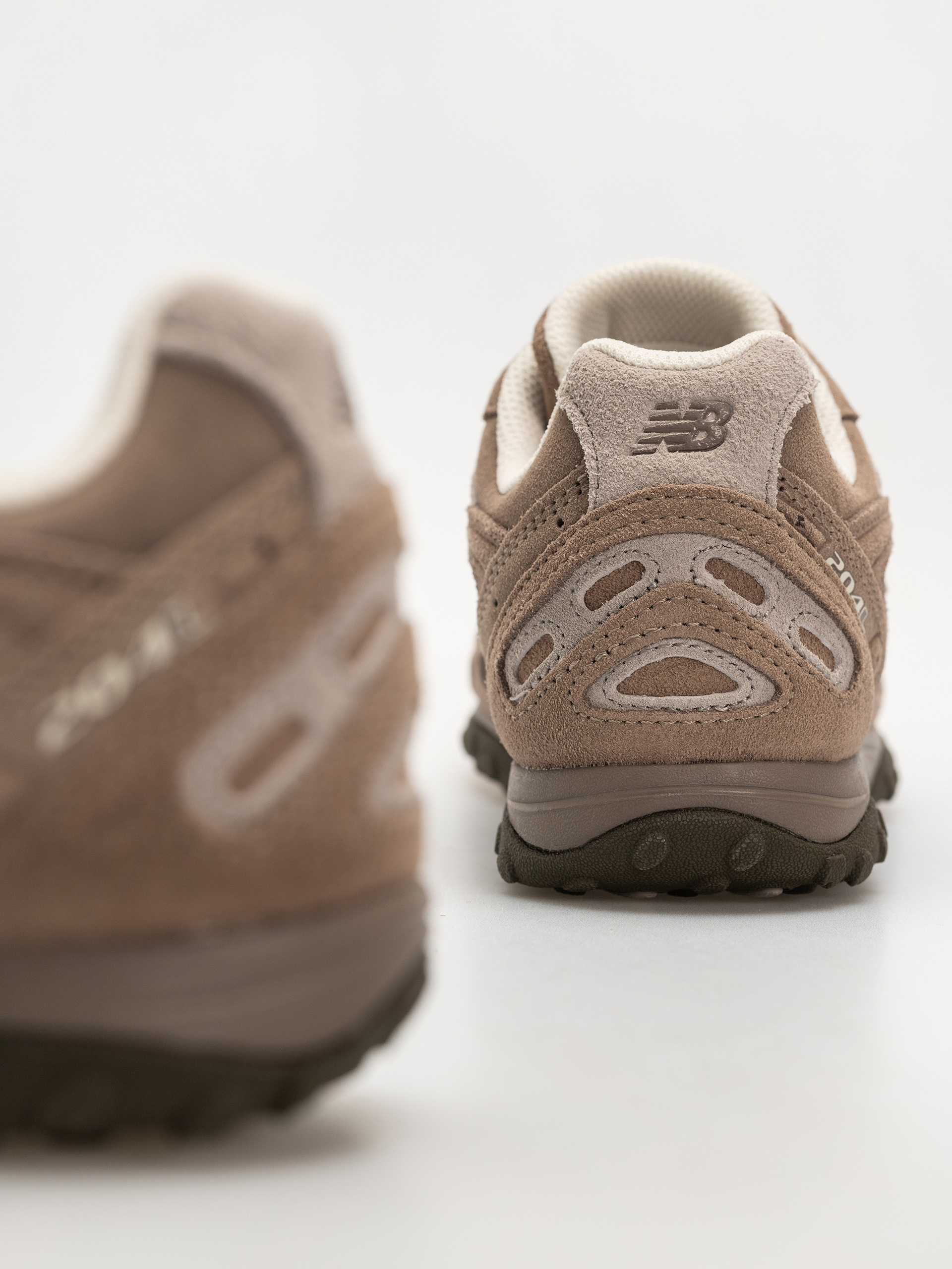 Buty New Balance 204 (mushroom/arid stone mma)