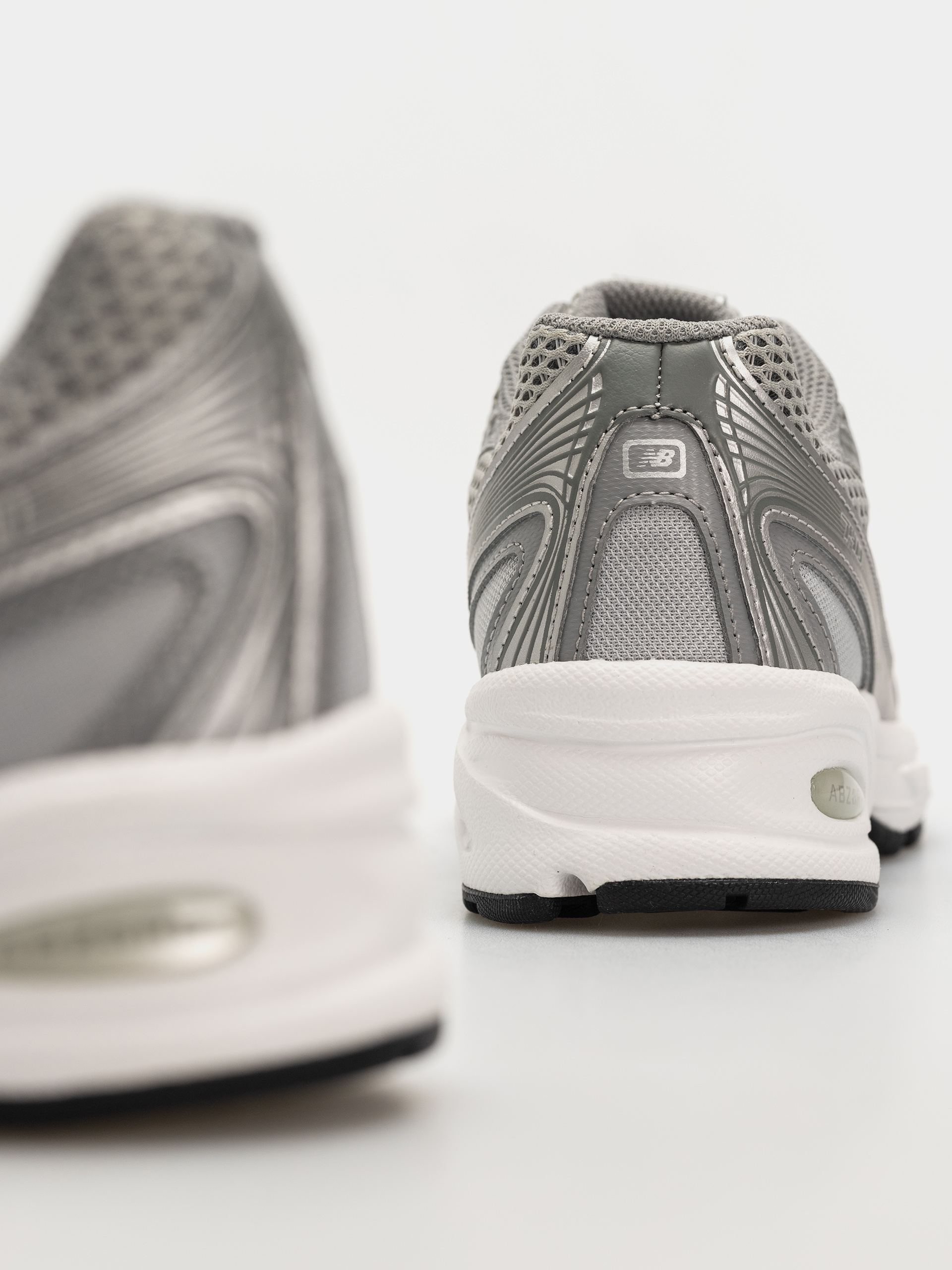 Buty New Balance 740 (castlerock/slate gray/silver metallic sg2)