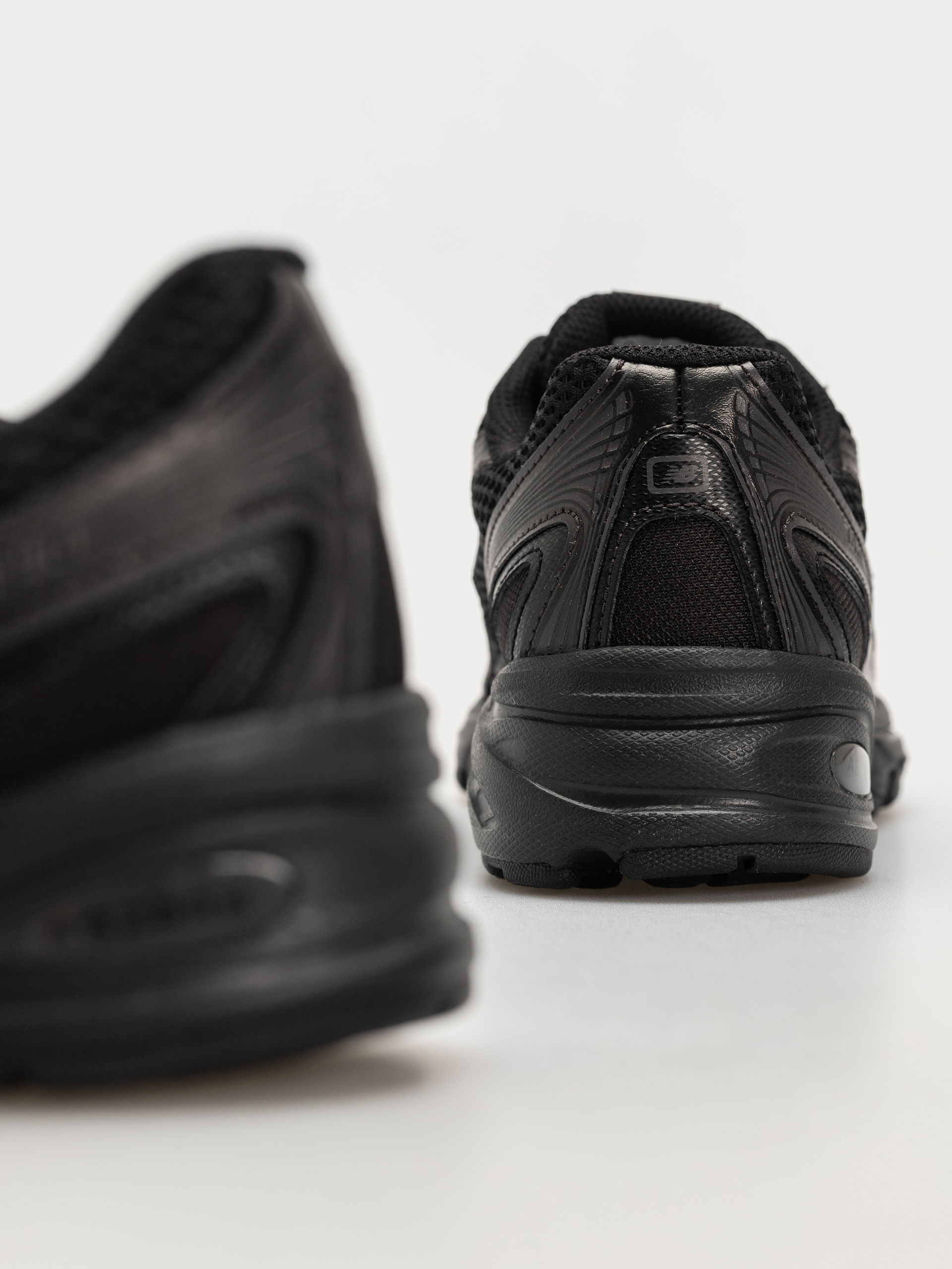 Buty New Balance 740 (white/silver metallic/black nw2)