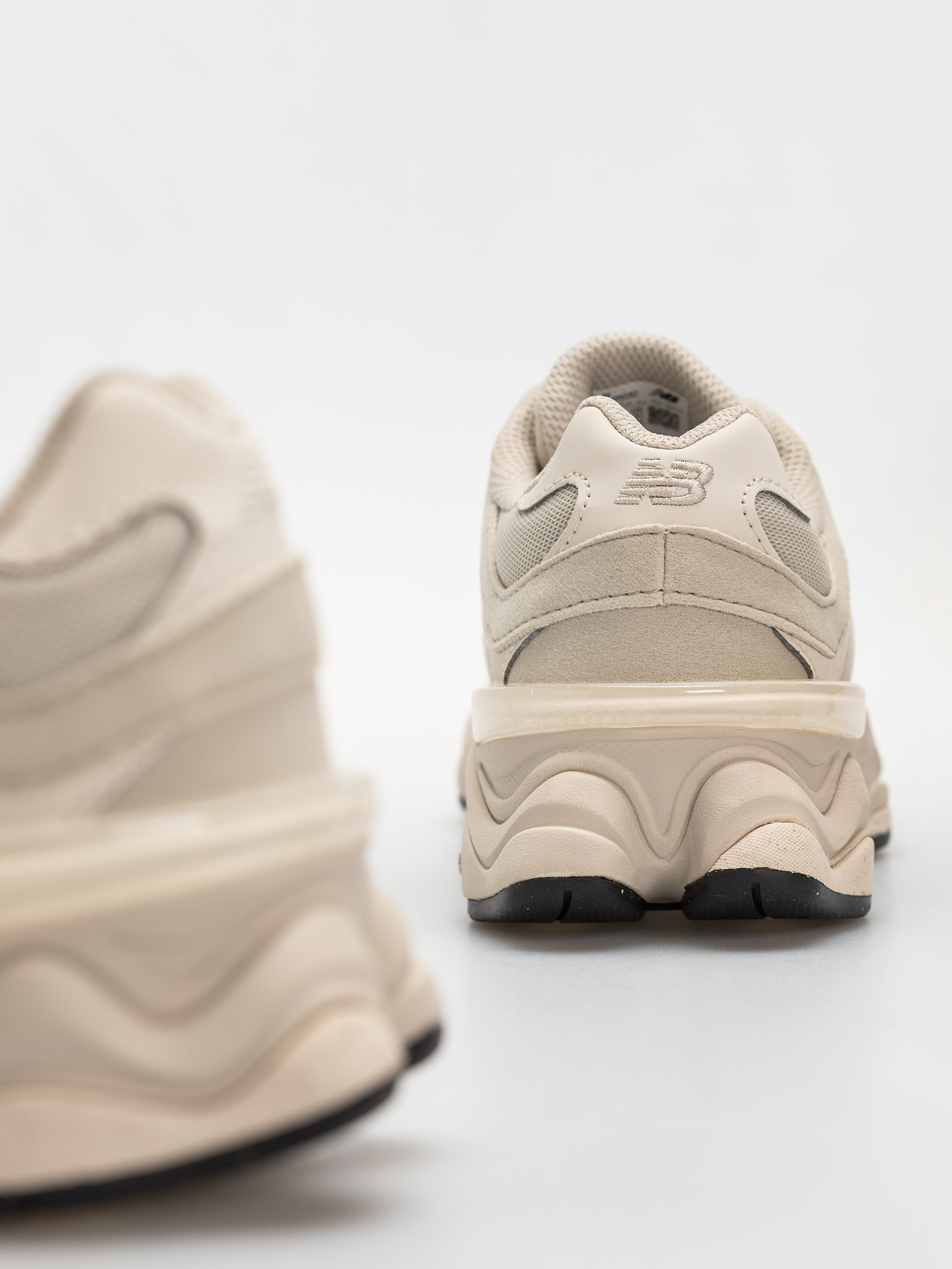 Buty New Balance 9060 JR (shipyard/linen)