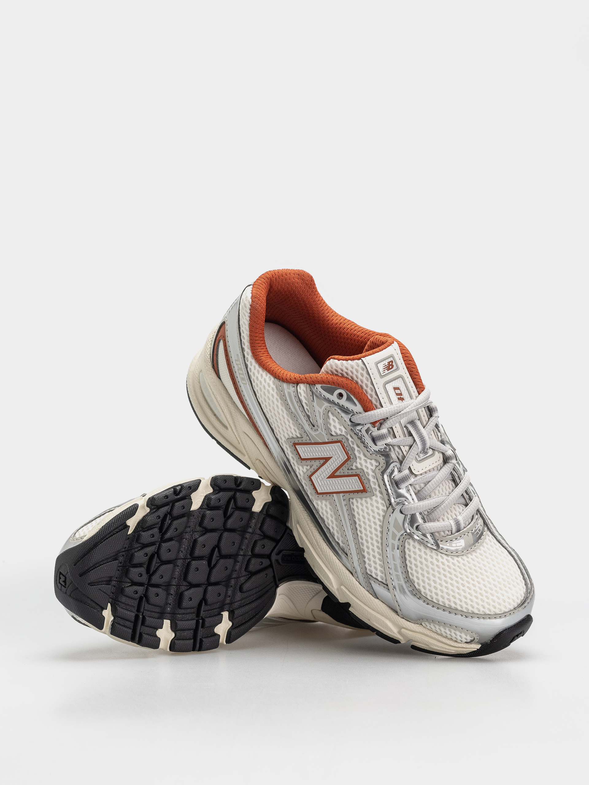 Buty New Balance 740 JR (silver metallic/cinnamon)