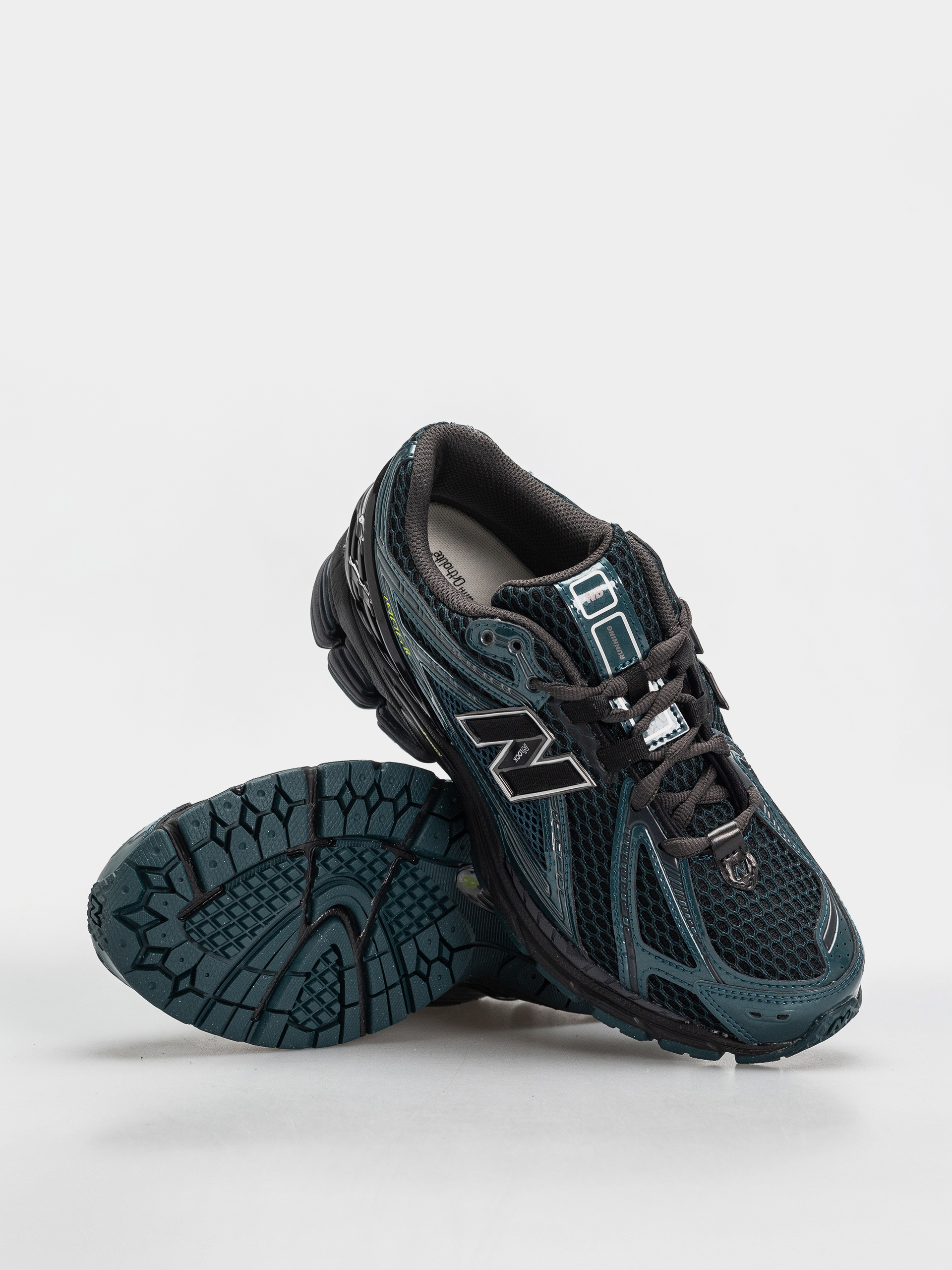 Buty New Balance 1906 (medusa green/black)