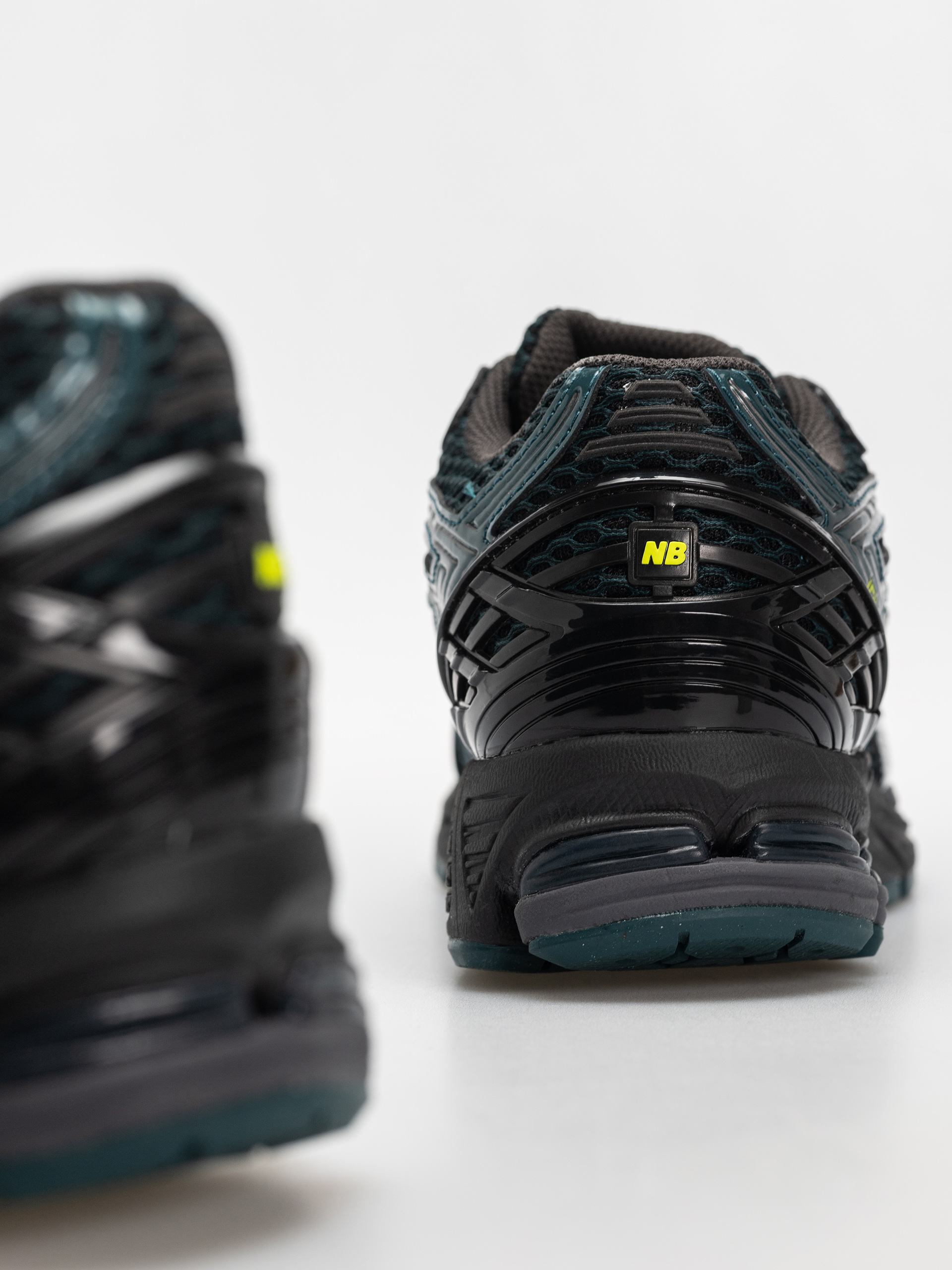 Buty New Balance 1906 (medusa green/black)