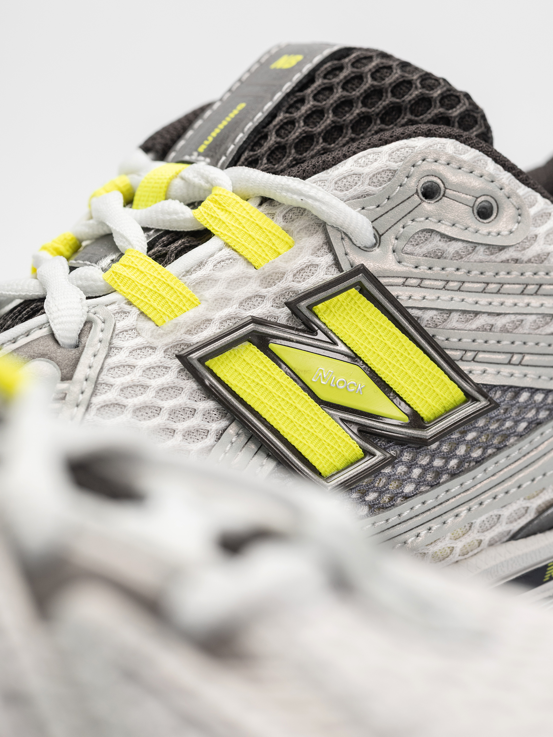 Buty New Balance 1906 (light silver metallic/alkaline green)