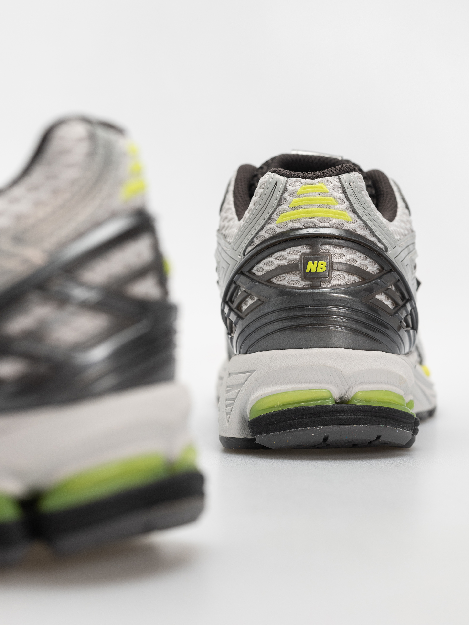 Buty New Balance 1906 (light silver metallic/alkaline green)