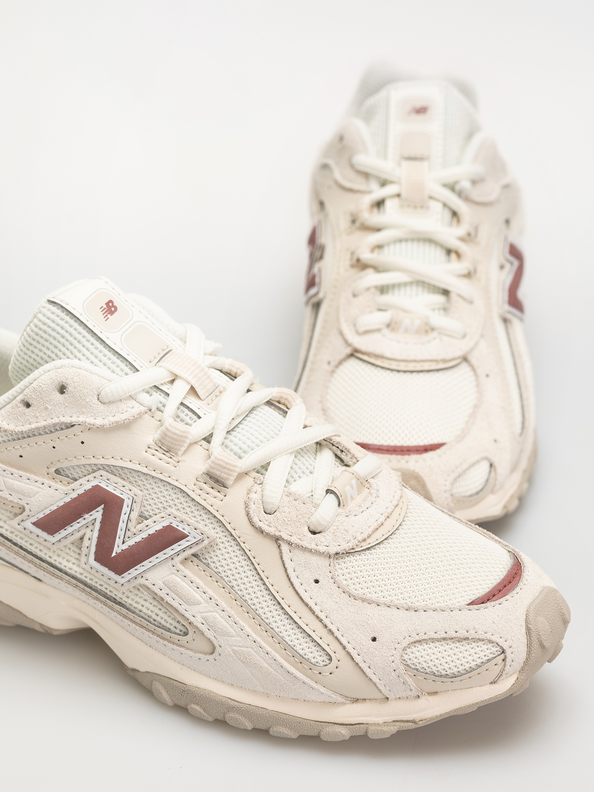 Buty New Balance 204 (sea salt/red rock)