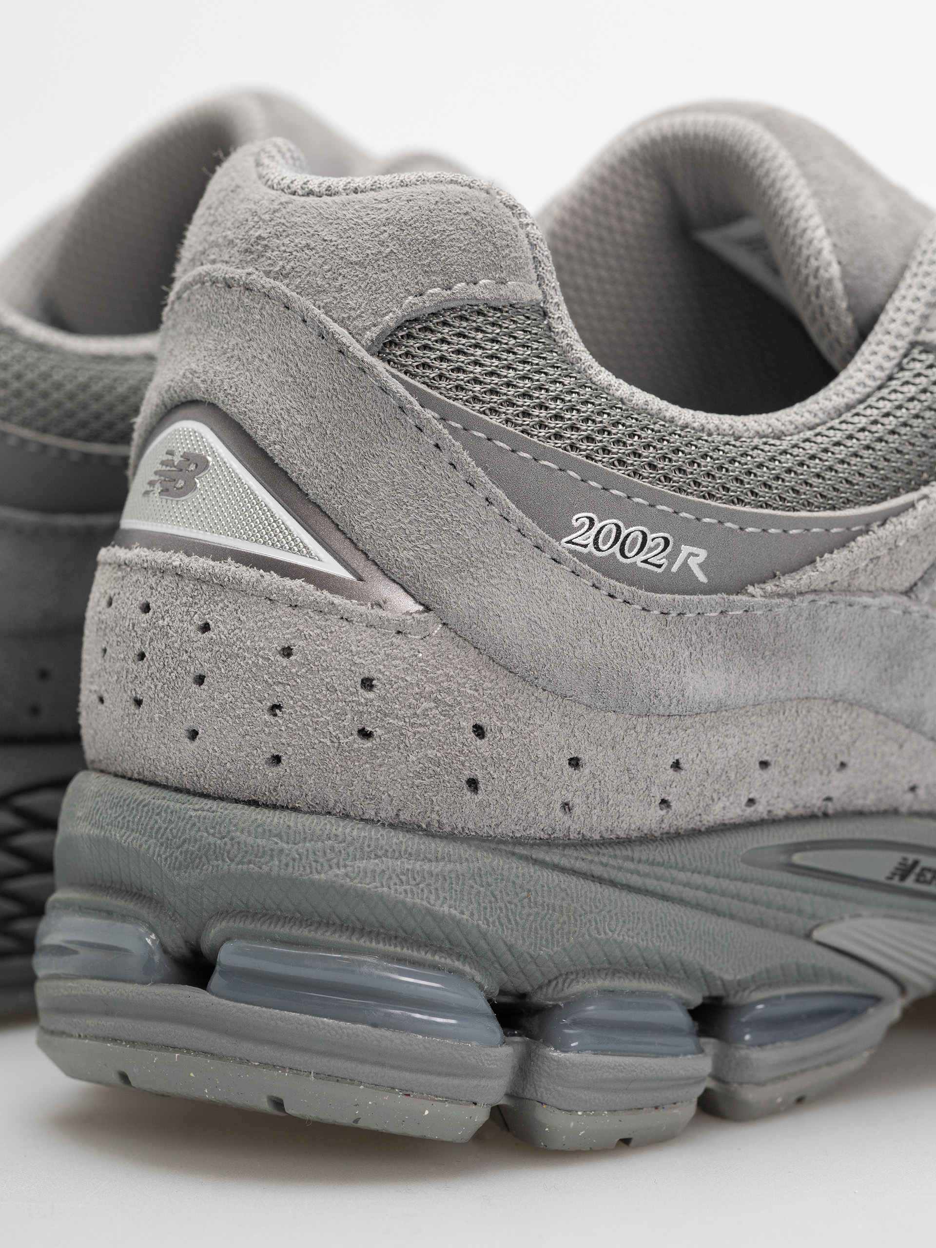 Buty New Balance 2002 (slate grey/dark silver metallic)