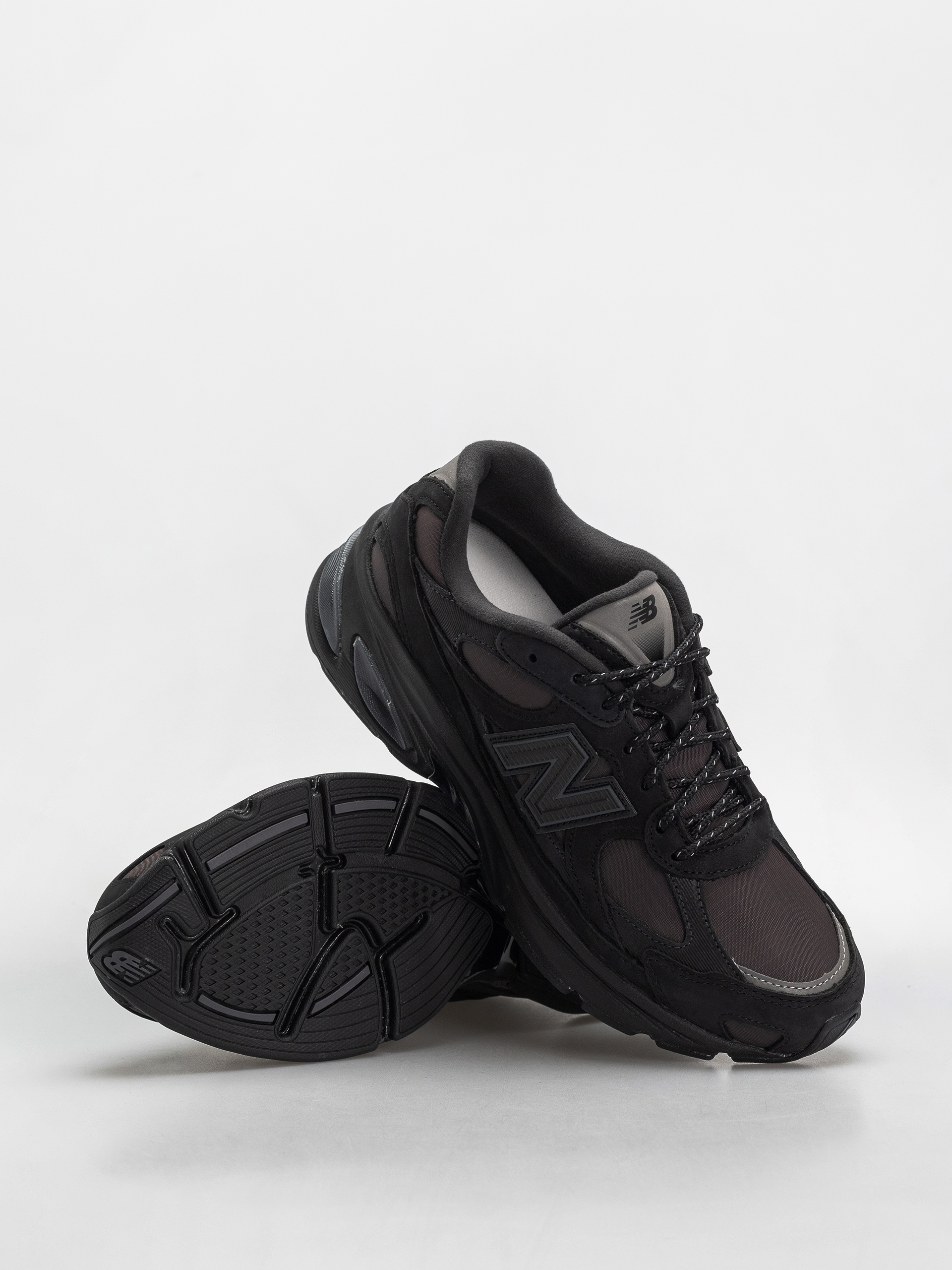 Buty New Balance 2010 (black/faded black/phantom)