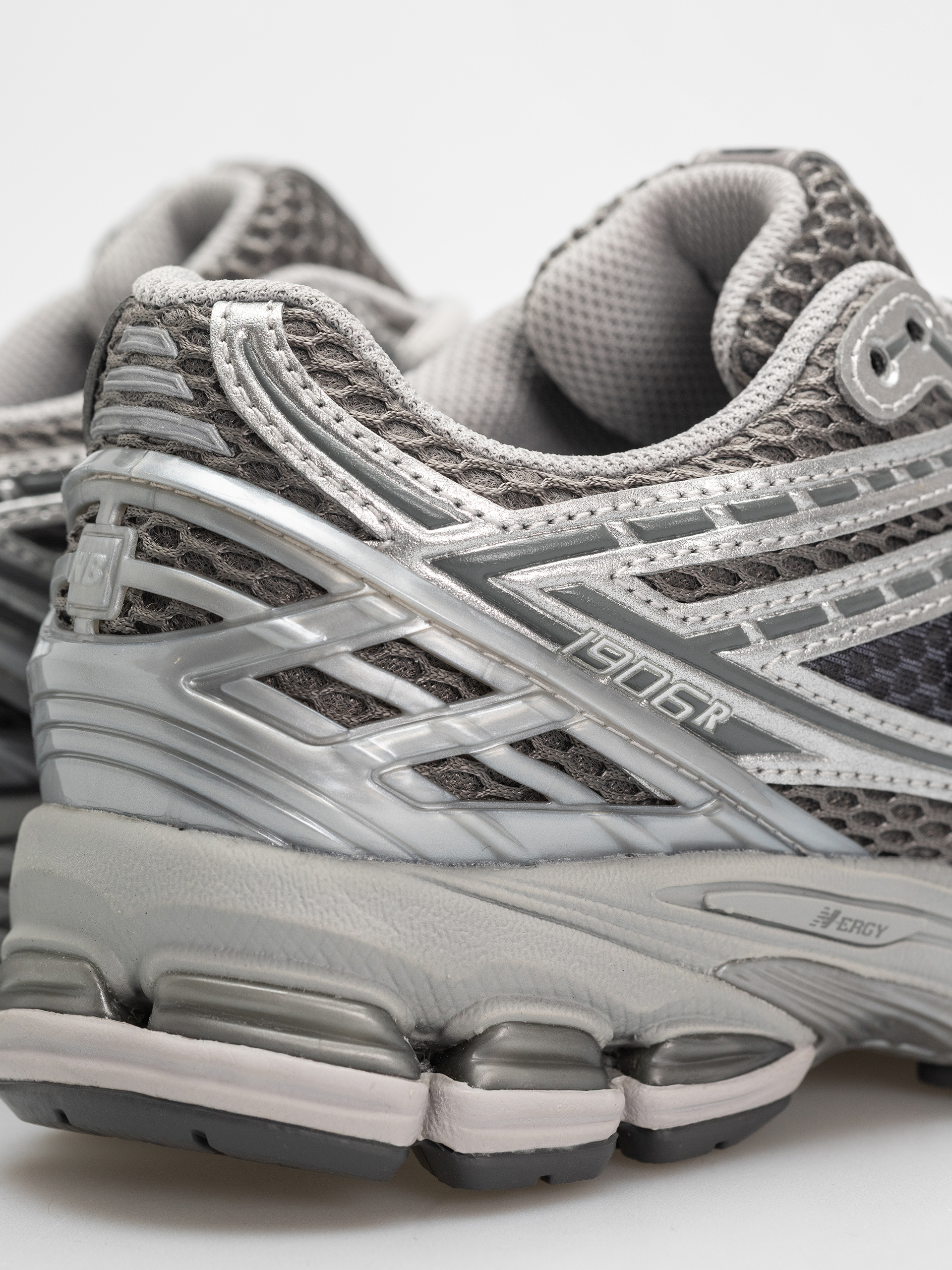 Buty New Balance 1906 (harbor grey/silver metalic/concrete eh)