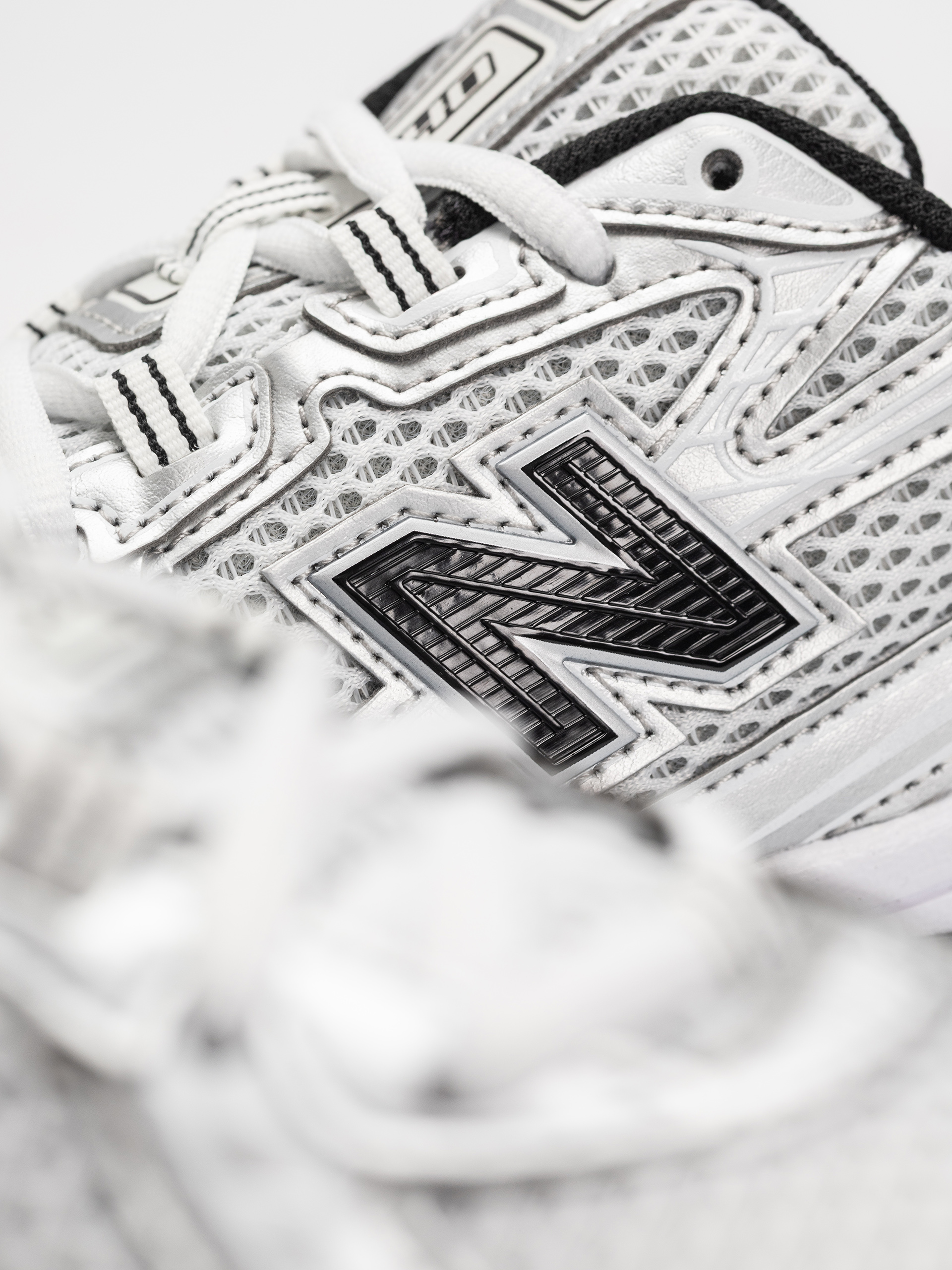 Buty New Balance 740 (white/silver metallic/black nw2)