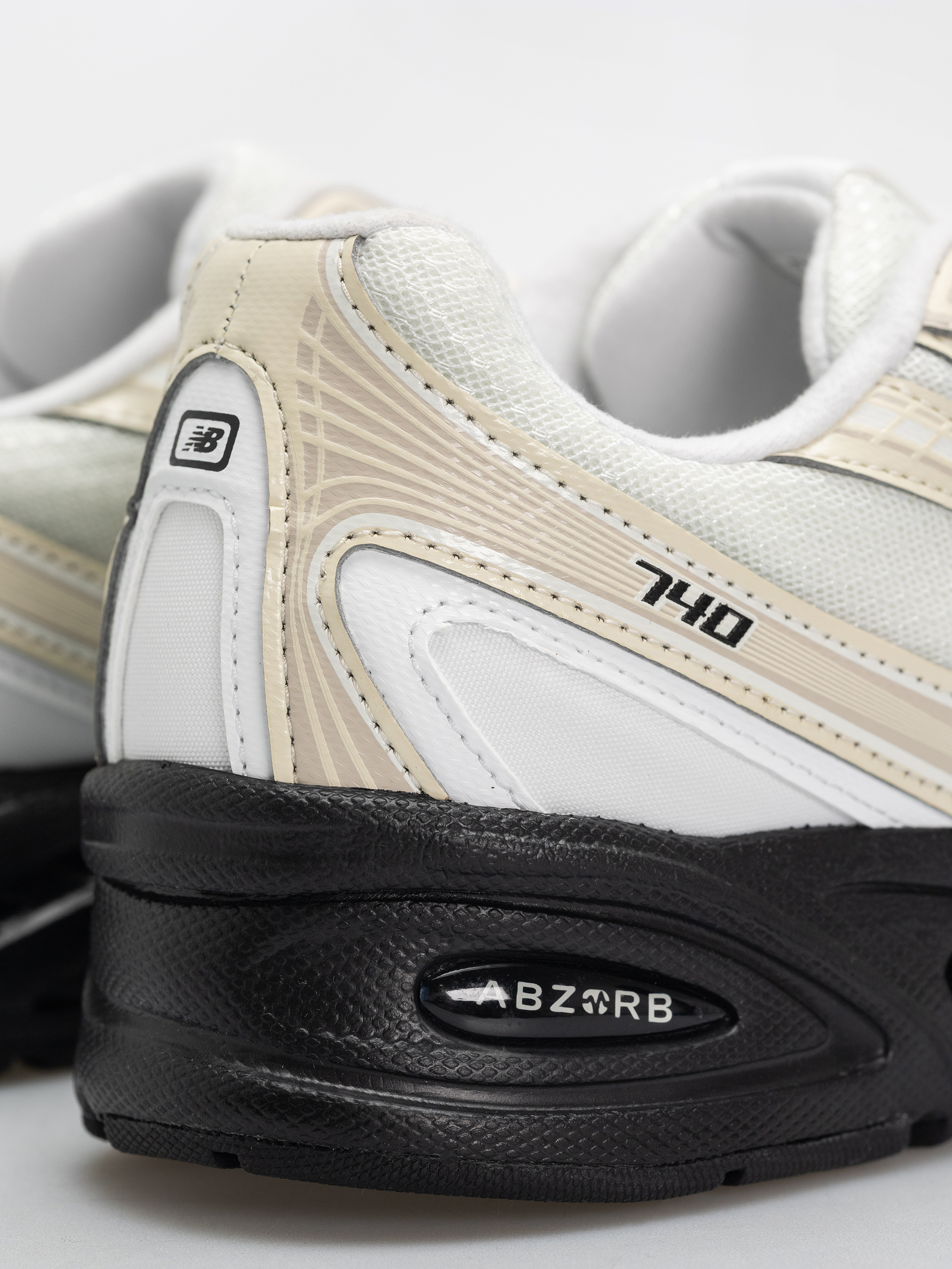 Buty New Balance 740 (timberwolf/103 white)